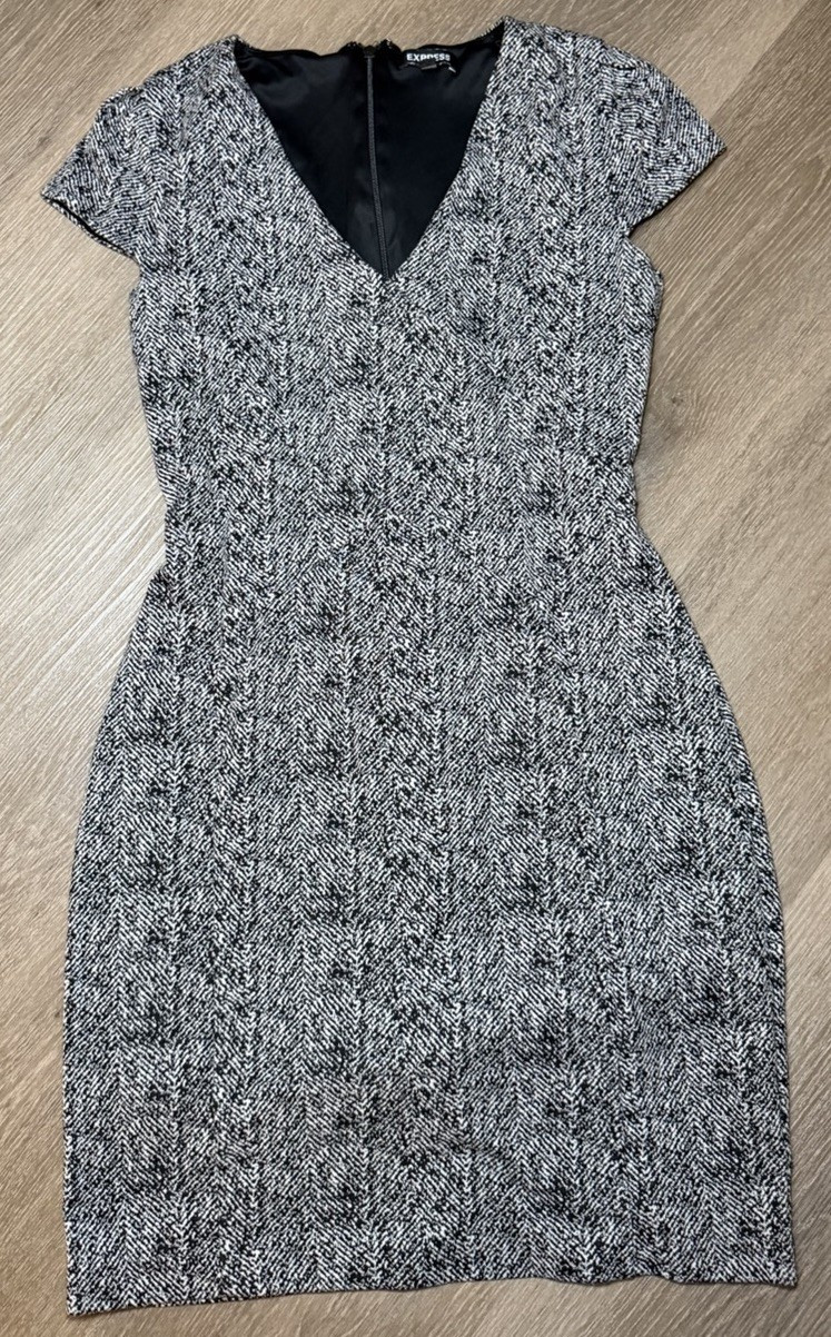 Express Sheath Dress 6 Herringbone Black/White V-Neck Cap Sleeve Knee Zip