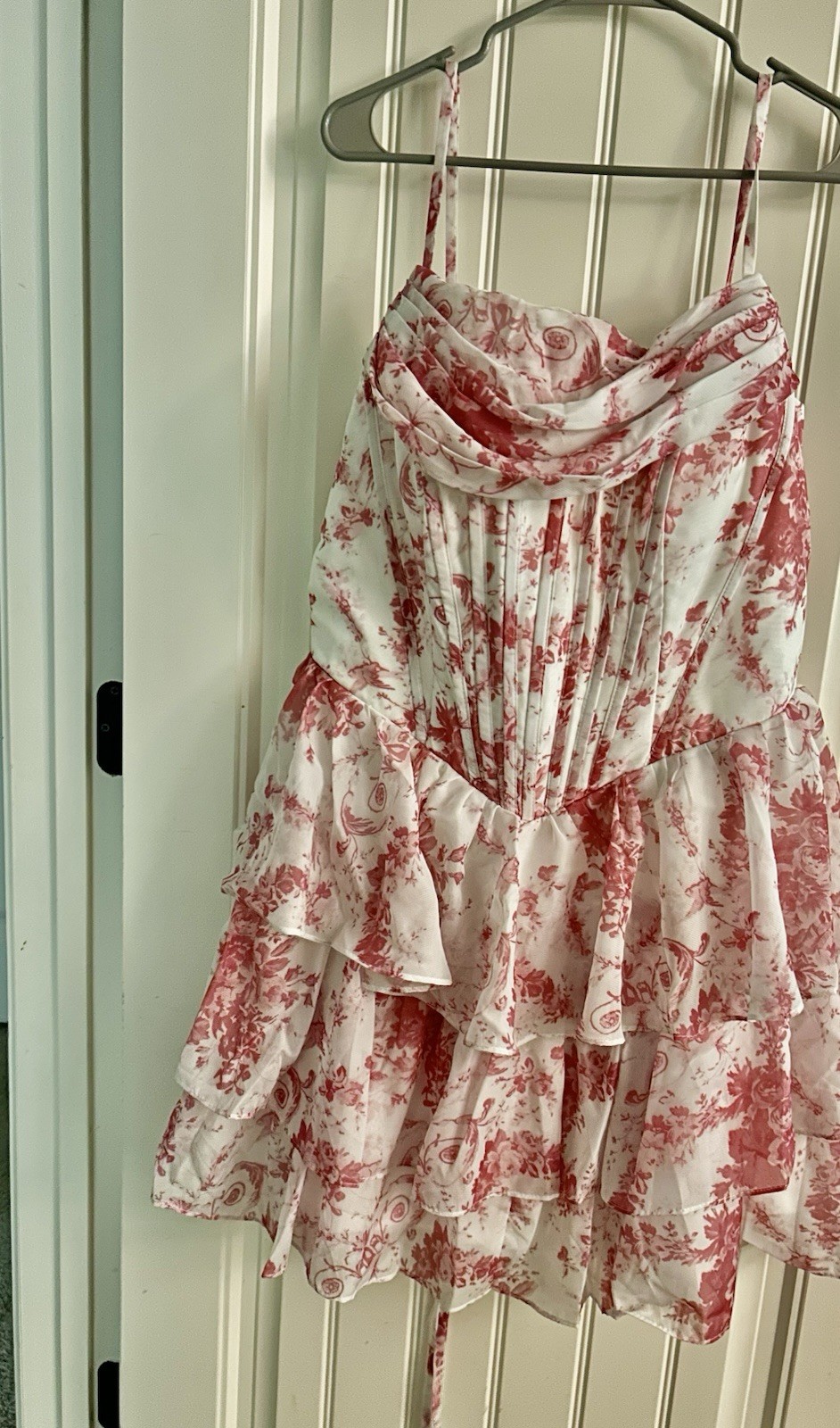 White/Red Floral Chiffon Mini Dress 16W V-Neck Spaghetti Strap Ruffle