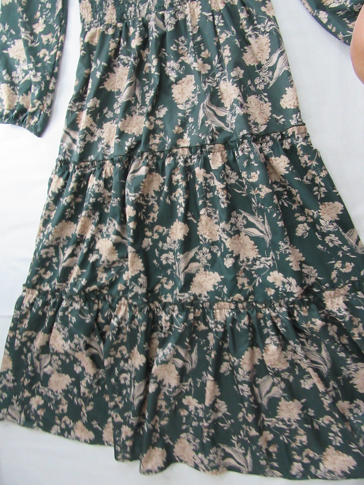 Size L – Green & Beige Floral Sheered Waist, Long Sleeve Maxi Dress