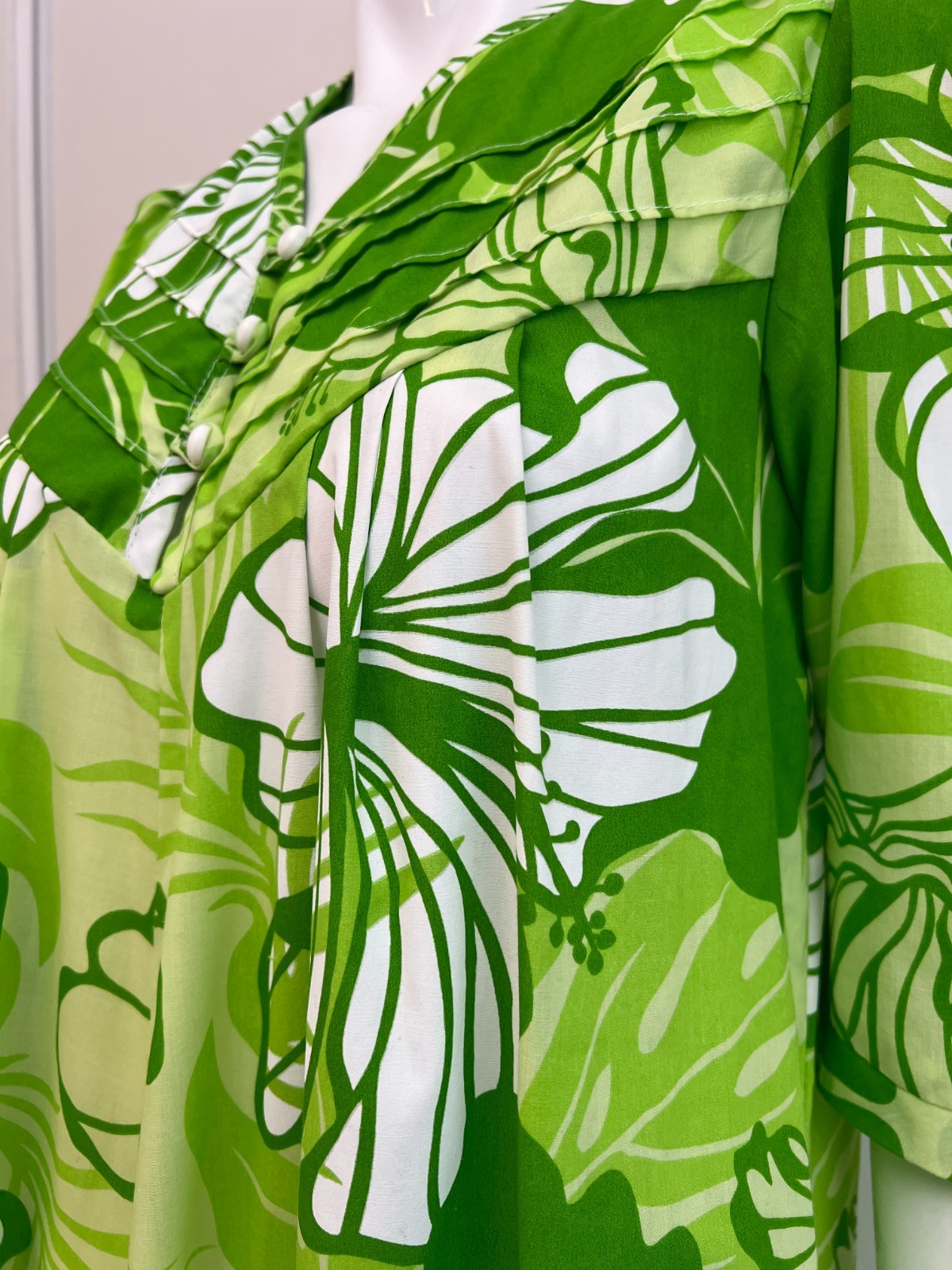 VTG T&L Muu Muu Factory Hibiscus Floral Tropical Resort Dress Made in Hawaii 5/6