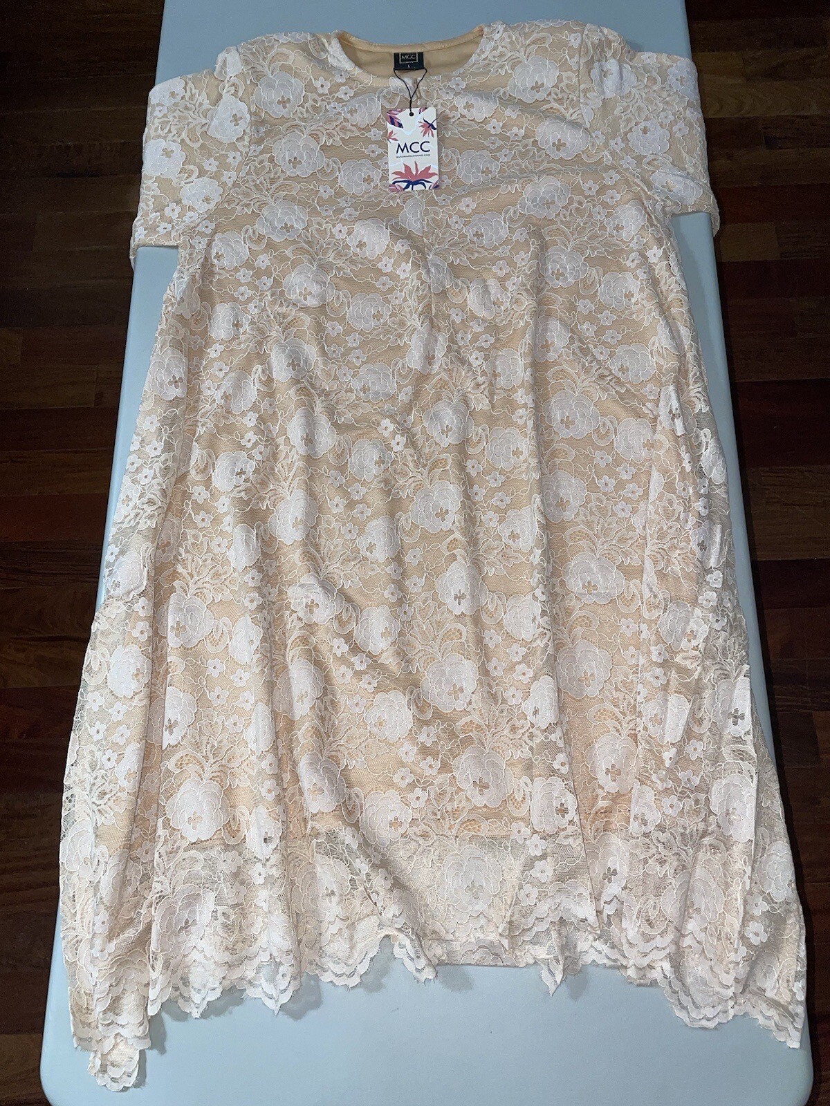Muslimah Clothing Women’s Baju Kurung Batik Lace Alexa Kuntum Beige Large