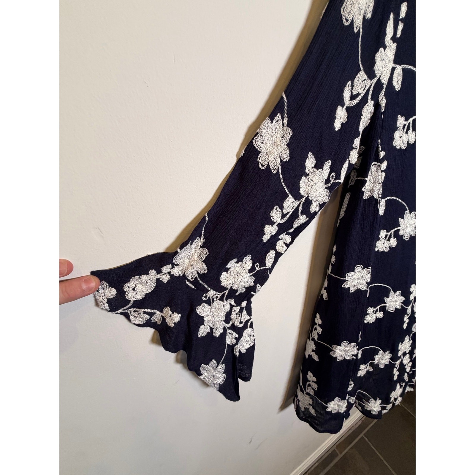 Umgee USA Dress Womens Small Navy Floral Embroidered Open Back Bell Sleeve Boho