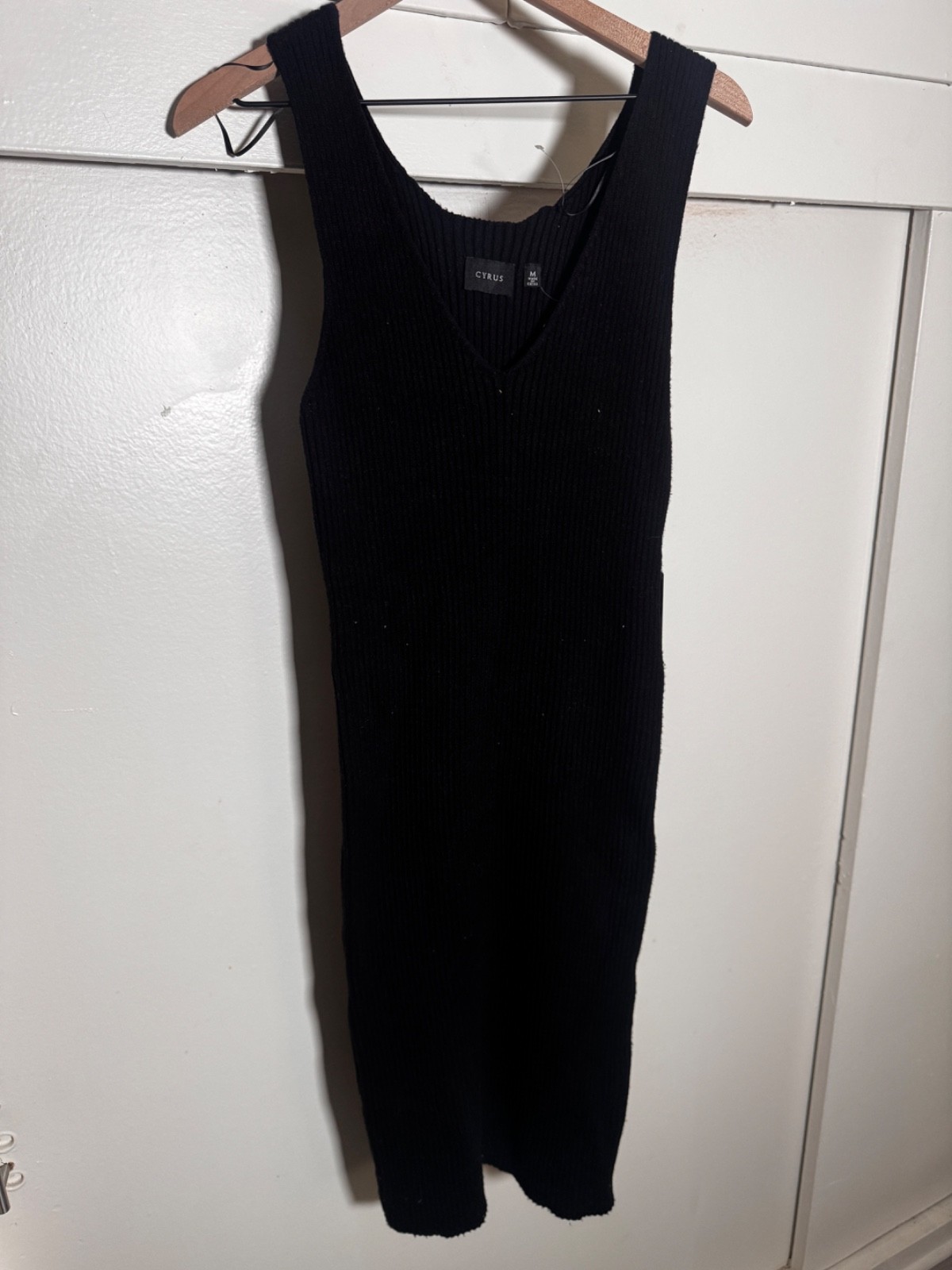 #1832 NWT Cyrus NYC Womans Black Ribbed Sleeveless Sweater Midi Dress Size M