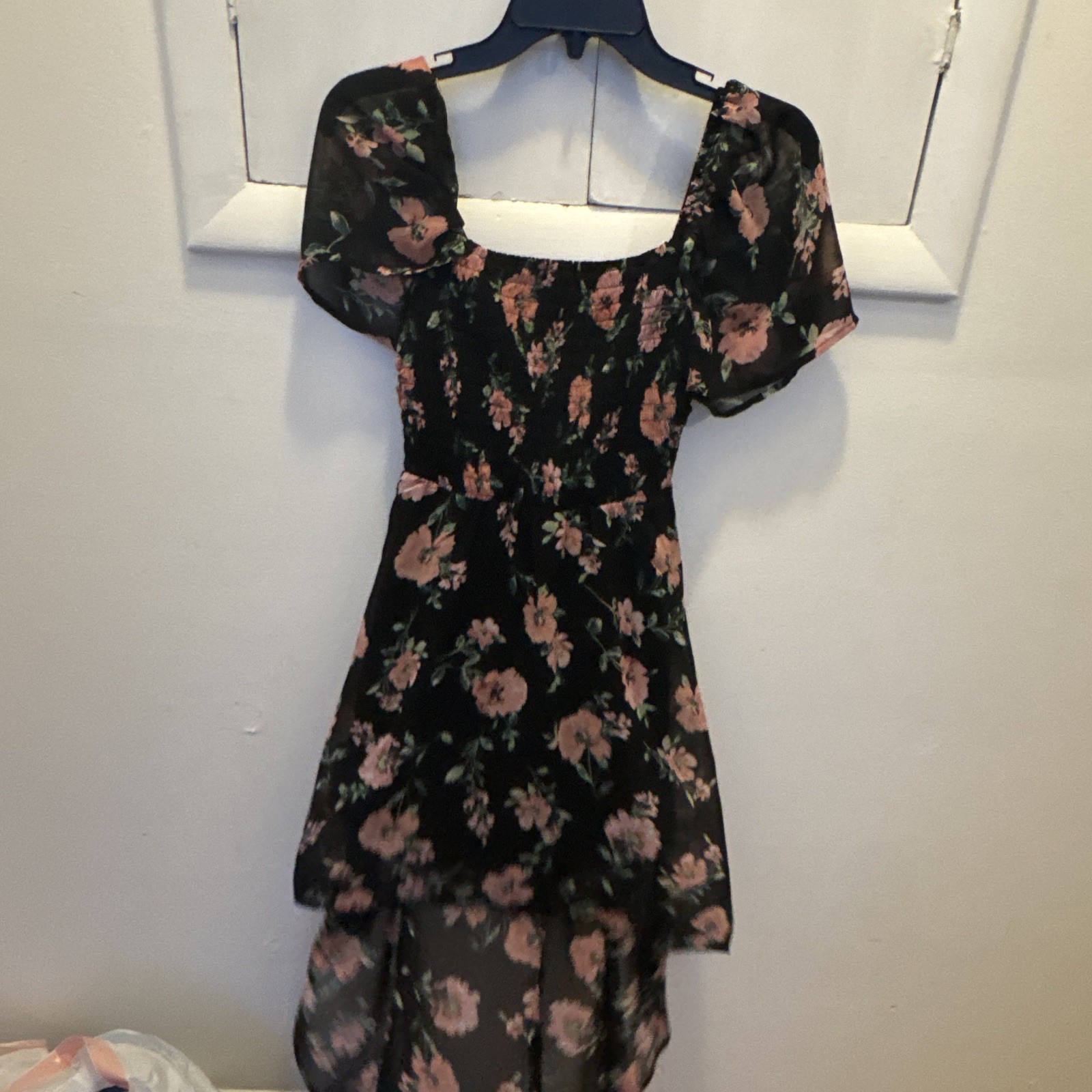 Sky Ivy Women’s XS Black Floral Smocked Square Neck Puff Sleeve Hi-Low Dress