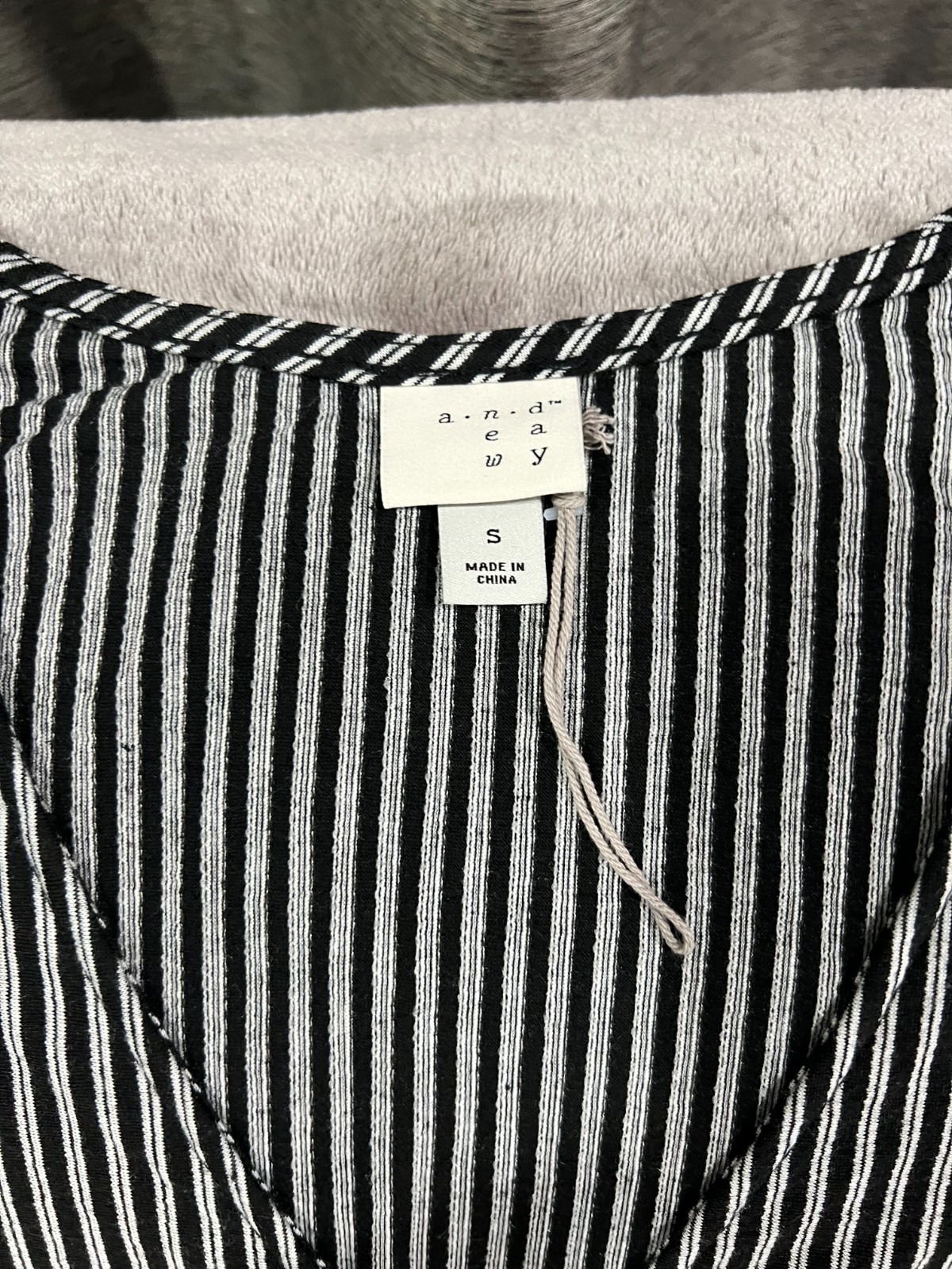 NWOT A New Day Pin striped romper elastic tied waist V neck wide leg size S