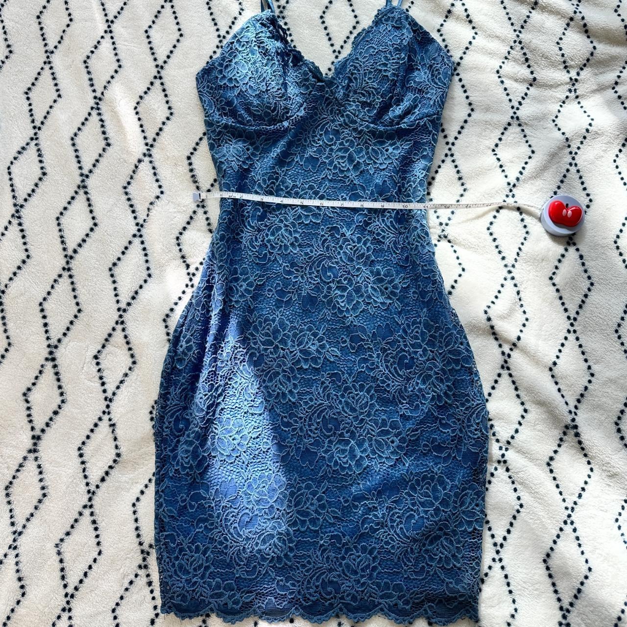 Windsor Lace Bodycon Dress, small