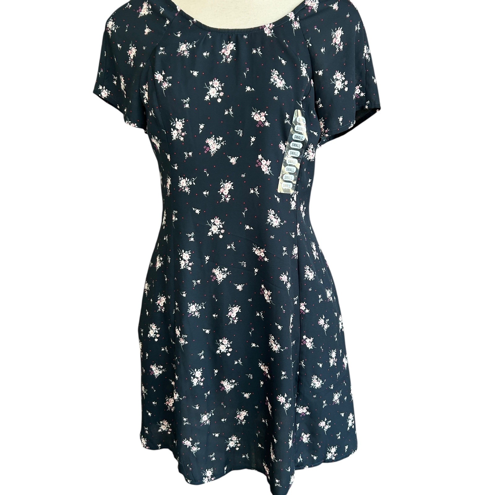 Bobeau Skater Dress Corset Tie Back Floral Short Sleeves Size Small NWT $78