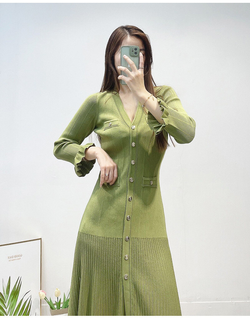 Sandro simple slim green ruffled V-neck long needle Woven skirt