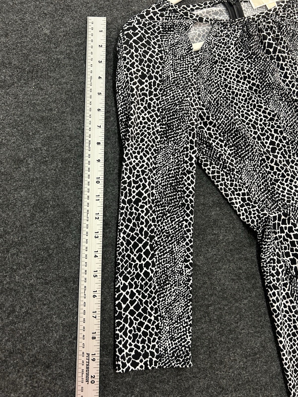 #84 Michael Kors Black/White Animal Print w/Cutouts Dress in size XS