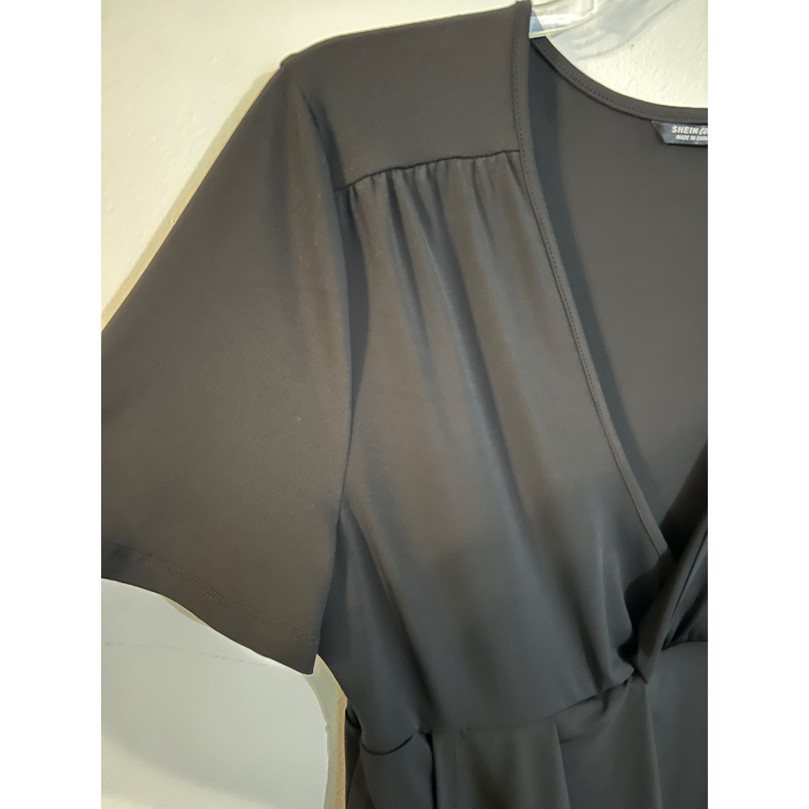 SHEIN CURVE Black V-Neck Faux Wrap Tulip Hem Dress 2XL Plus Size Short Sleeve
