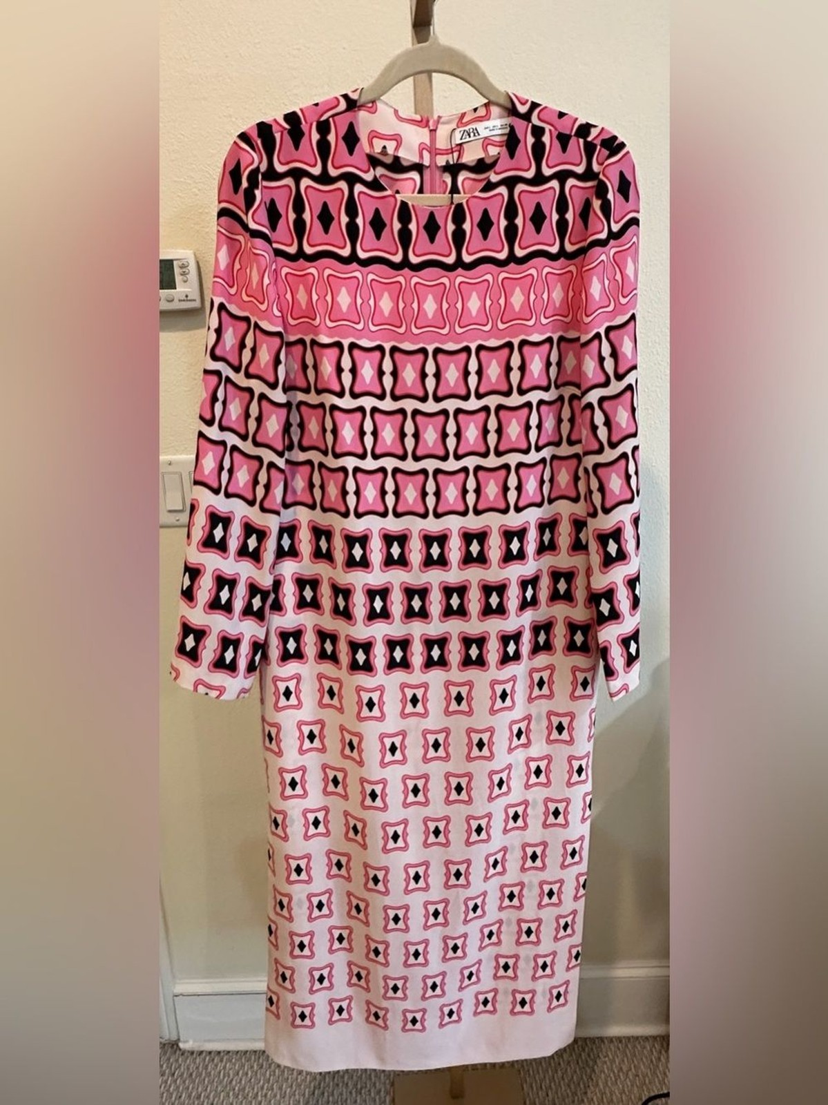 Zara Pink Geometric Print Midi Dress NWOT Retro Mod Long Sleeve Size L