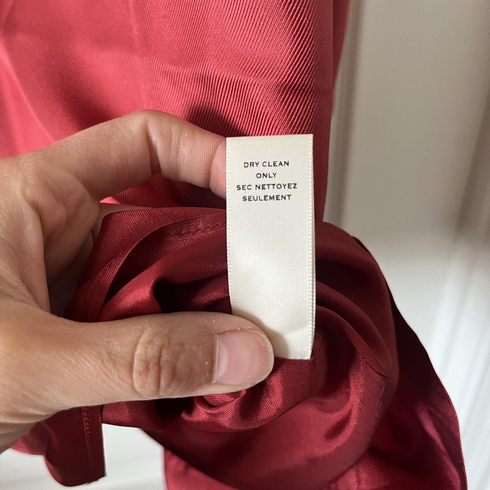 MOULINETTE SOEURS SILK GARNET RED RUFFLE COLLAR SLEEVELESS SHEATH DRESS SIZE: 6