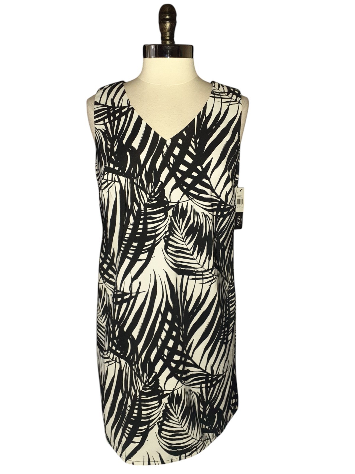 NEW AGB Size 10 Shift Dress Black White Leaves Sleeveless Stretch