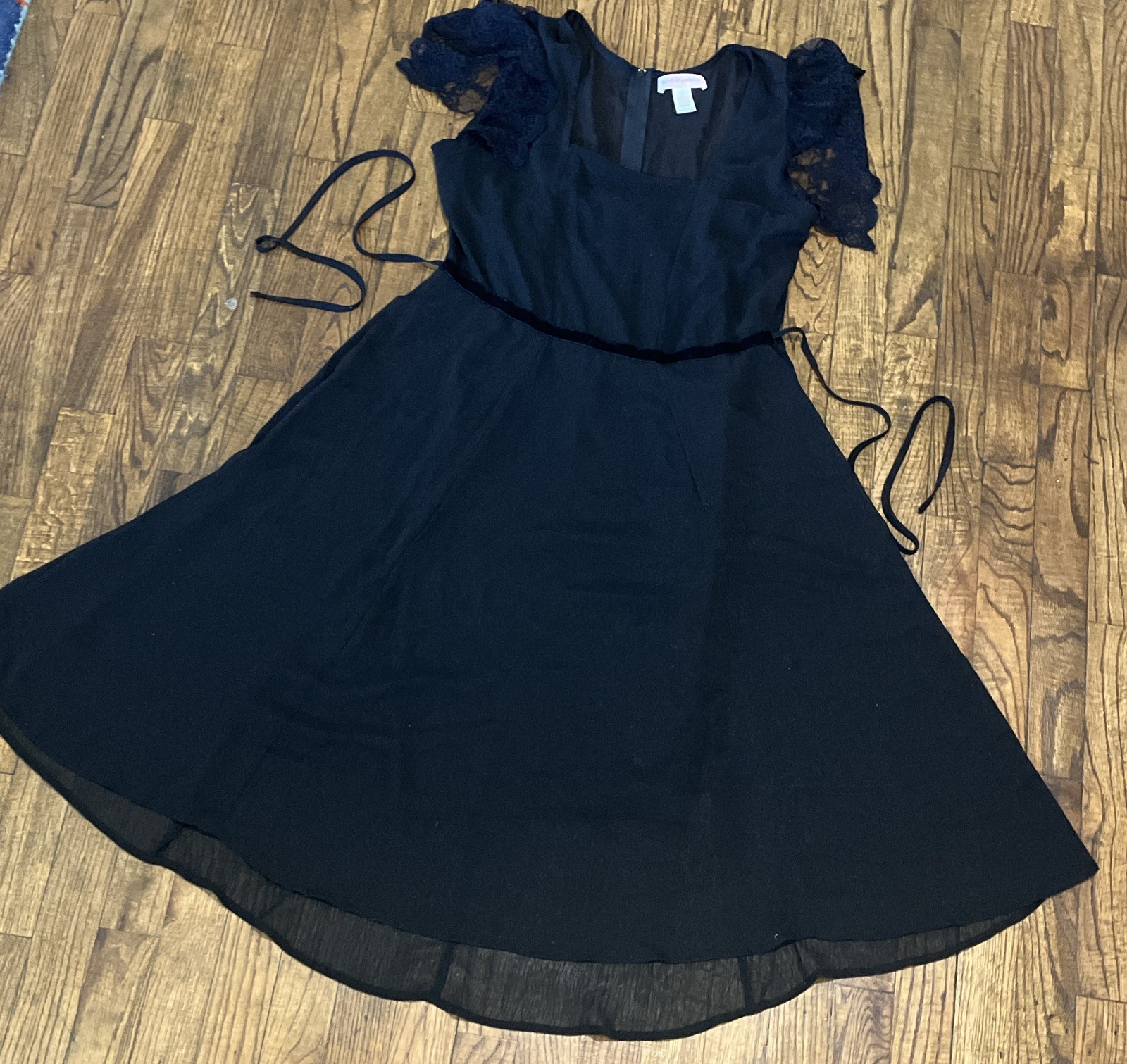 Band of Gypsies Black Sheer A-Line Dress L Square Neck Cap Sleeve Built In Slip