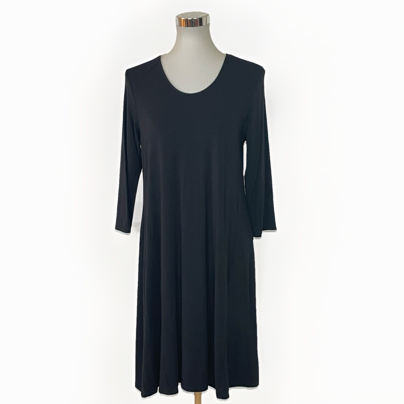 Garnet Hill Size Medium Black Jersey Knit Midi Dress Long Sleeve Scoop Neck