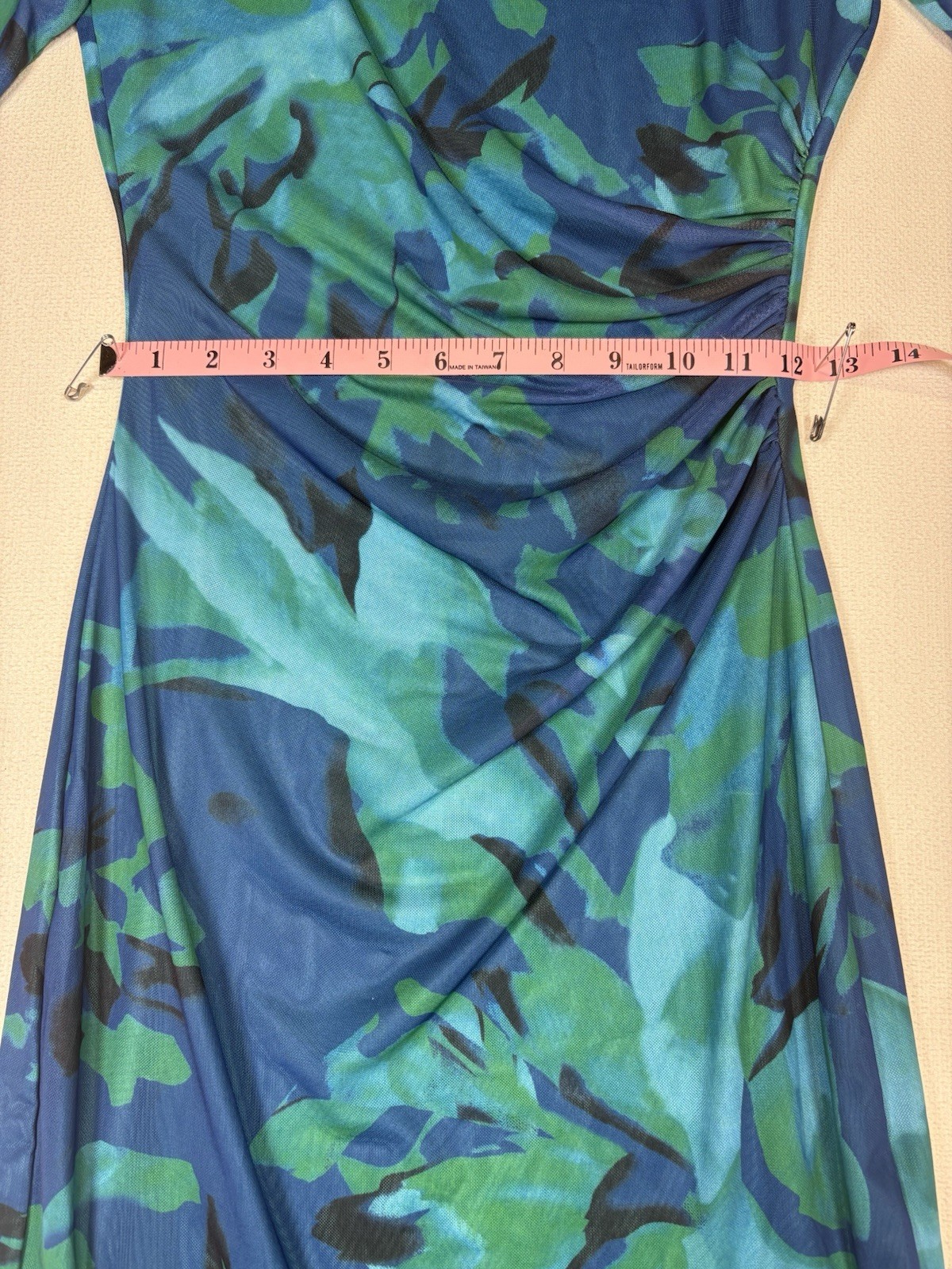 Stunning Pretty Garden Midi Bodycon Dress Size S