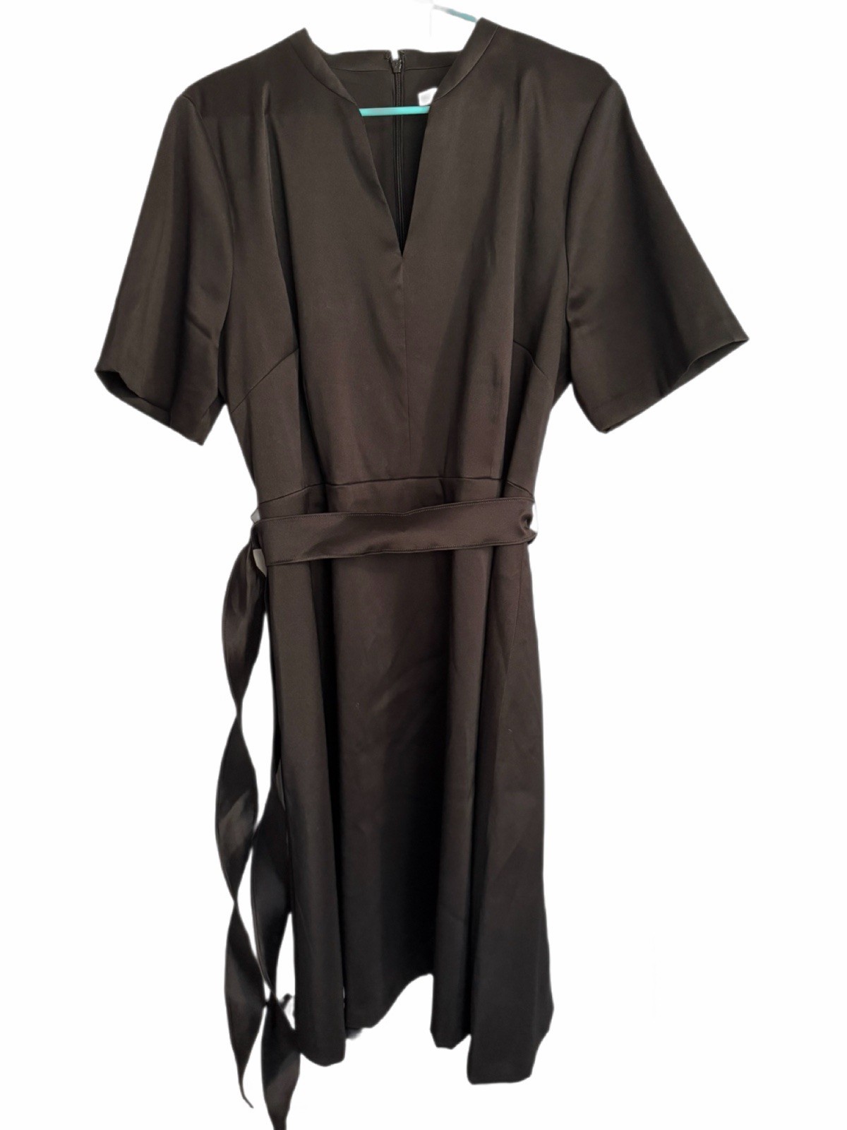 Preston & York Black Solid Short Sleeve V-Neck Sheath Belted Knee Dress 18