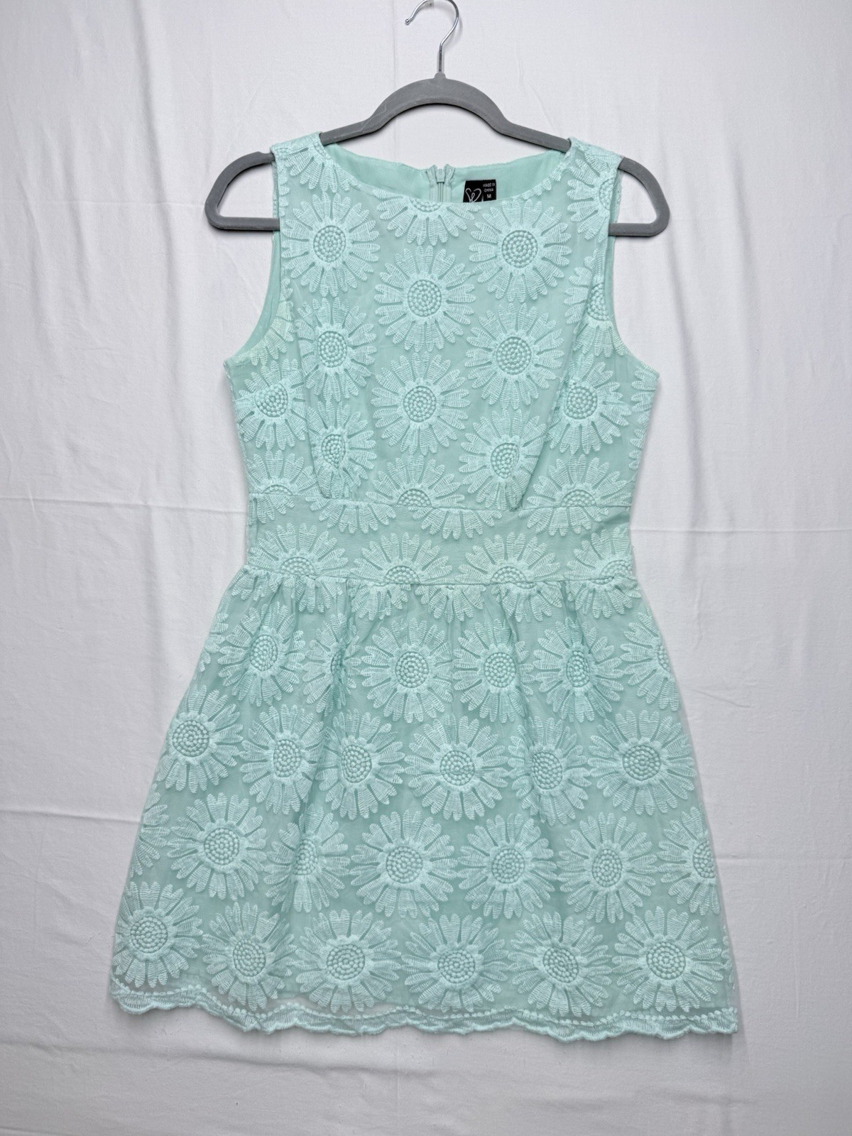 WINDSOR Sleeveless Light Green Floral Skater Dress Size M Lined