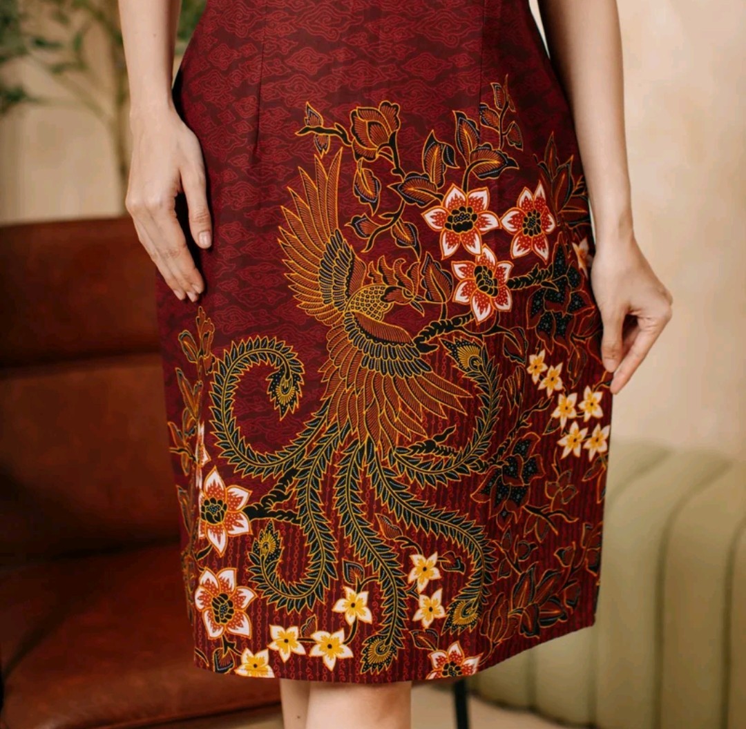 Batik Adyatma Women’s Anvaya Maroon Dress