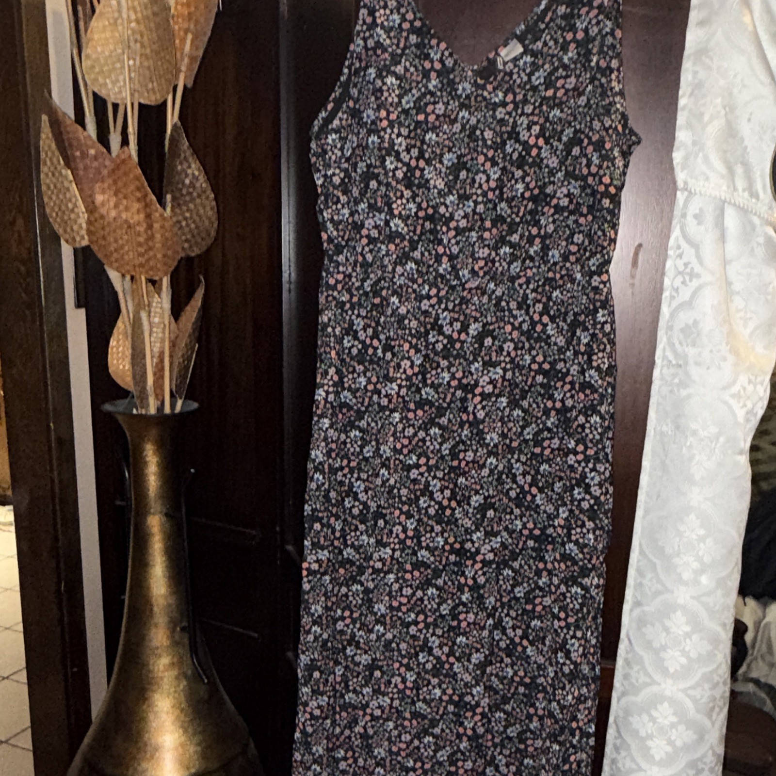 Divided Women’s 14 Long Maxi Dress Sleeveless V-Neck Floral Black Multi