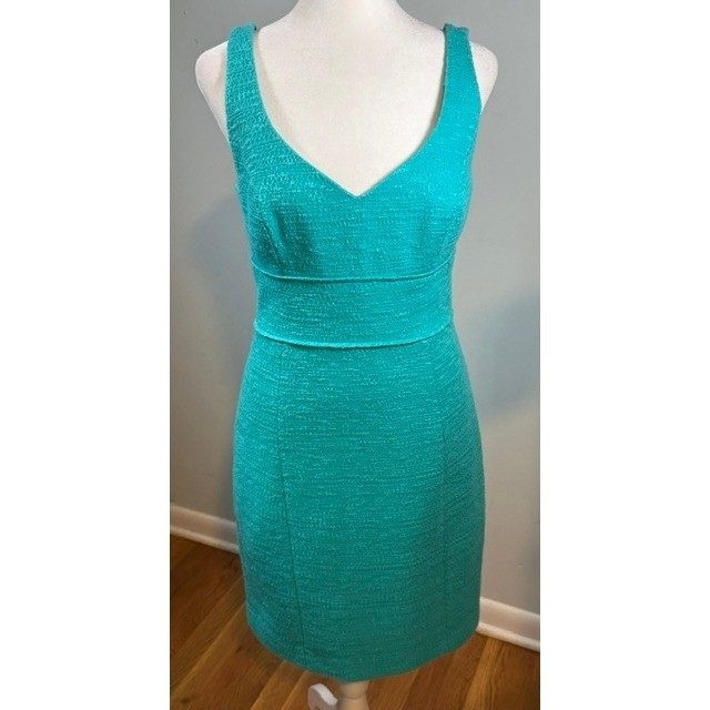 Trina Turk Textured Sheath Dress Size 2 Turquoise V-Neck Sleeveless Made USA