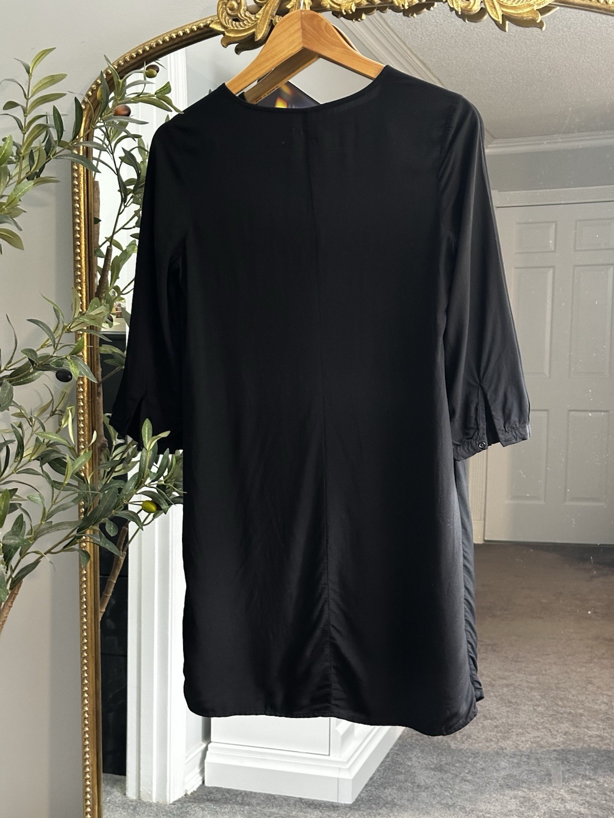 Old Navy Black Solid V-Neck Shift Short Dress 3/4 Sleeve Button XS