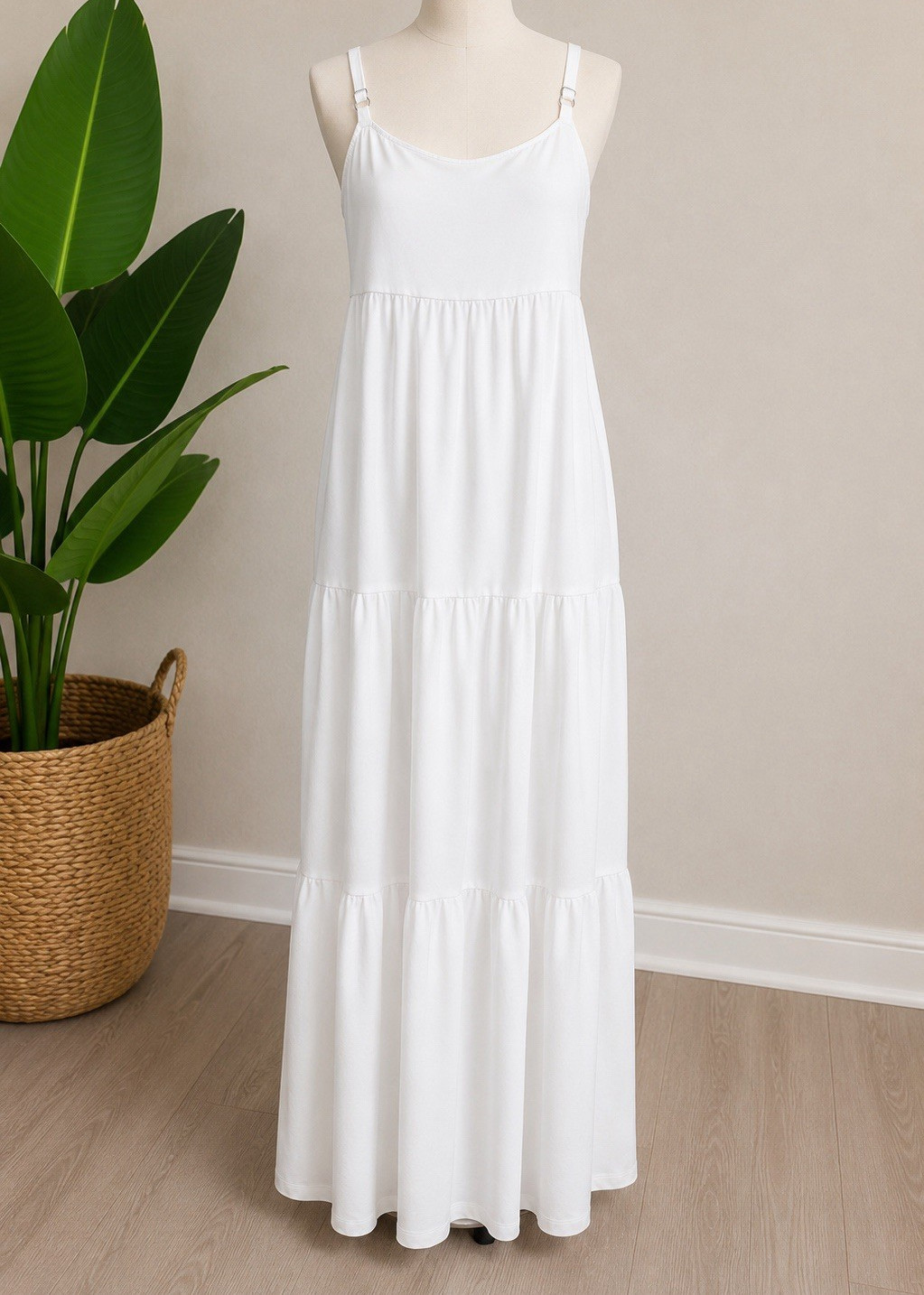 SO White Solid Sleeveless Scoop Neck Adjustable Strappy Maxi Dress Women’s M