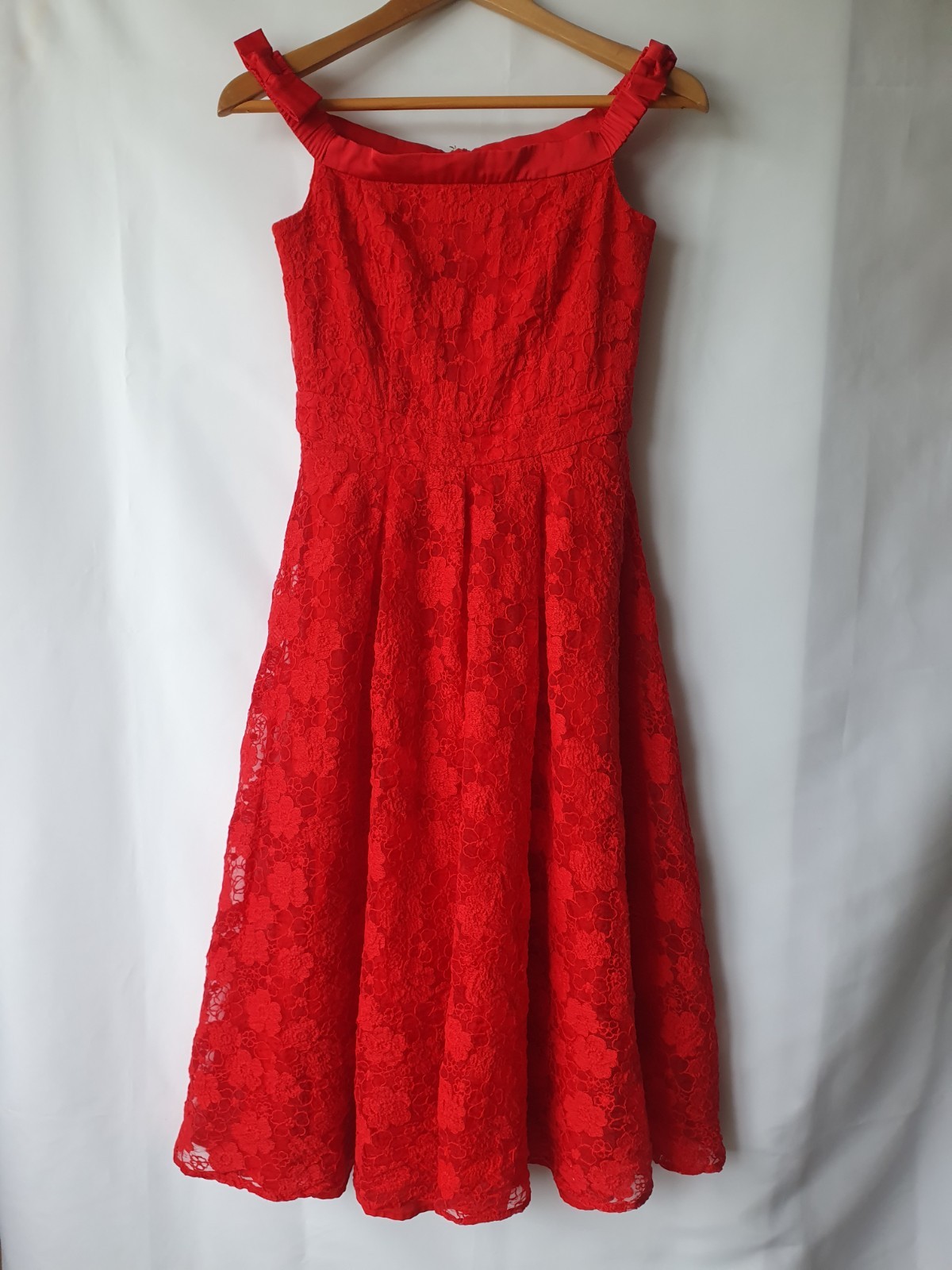 Coast Occasion Red Floral Applique Lace Fit and Flare Dress Size 8 Wedding