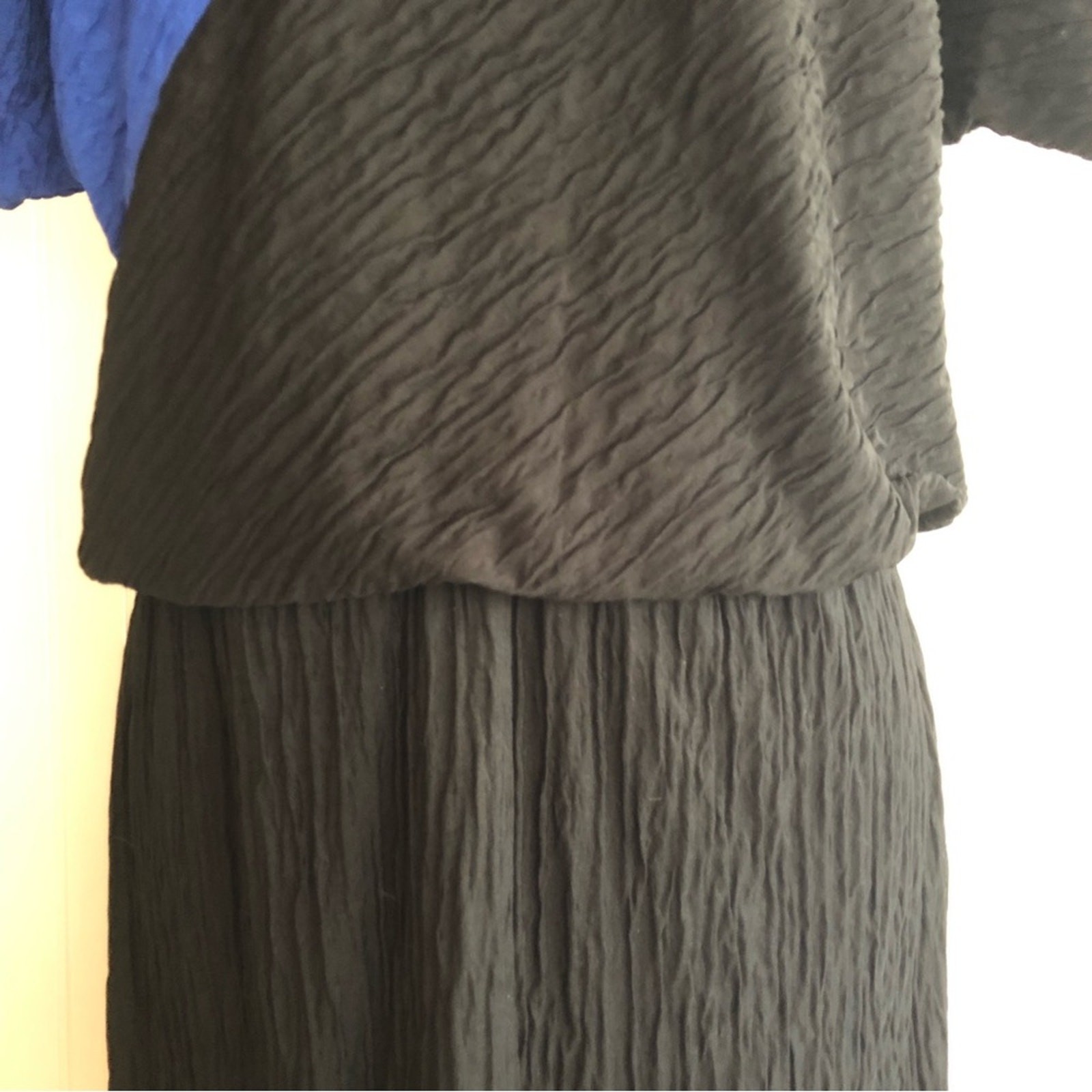 Vintage Black and Blue Colorblock Crepe Short Sleeve Elastic Waist Blousy Medium