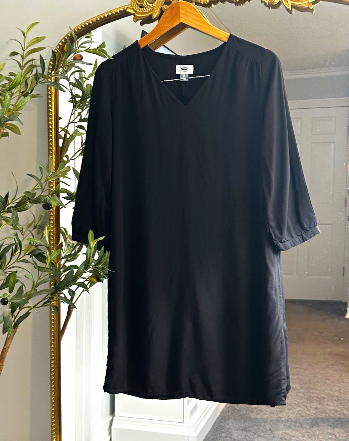 Old Navy Black Solid V-Neck Shift Short Dress 3/4 Sleeve Button XS