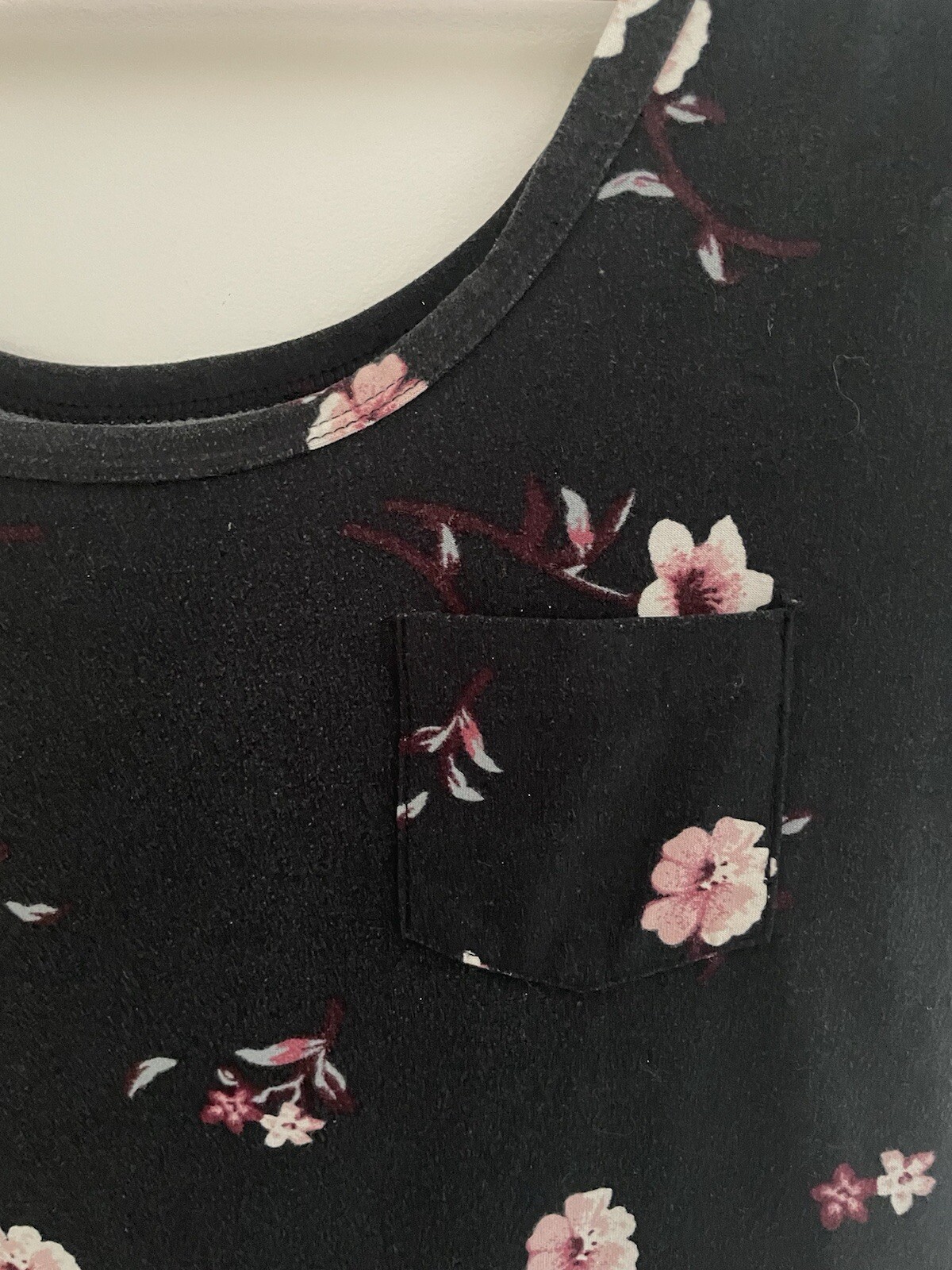 No Boundaries Women’s Juniors Floral Print Polyester Short Sleeve Dress Black XS