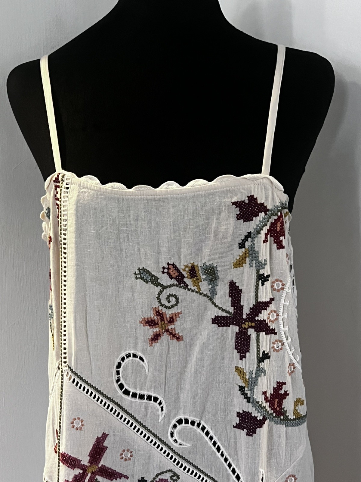 NWT ZARA $119 ZW Collection Asymmetric Floral Embroidered Dress 5107/079 Size S