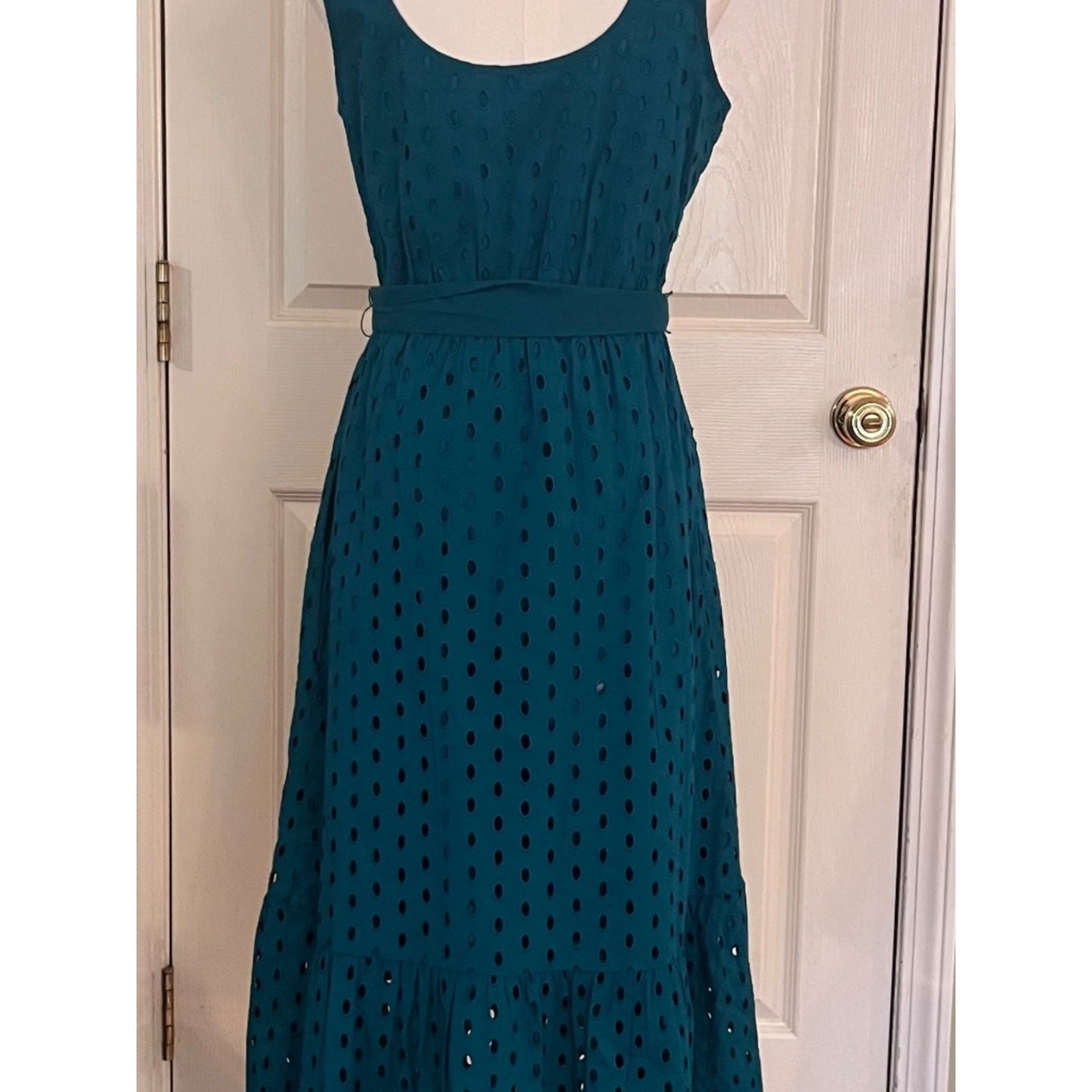NWT JCrew Factory Belted Eyelet Midi Dress in a Beautiful Vivid Jade Color