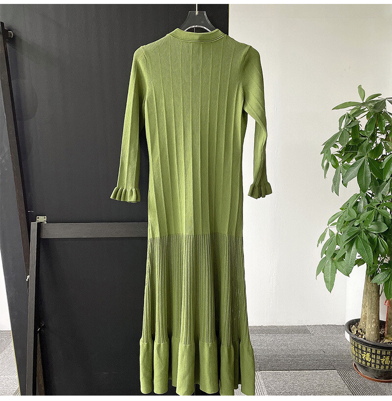 Sandro simple slim green ruffled V-neck long needle Woven skirt