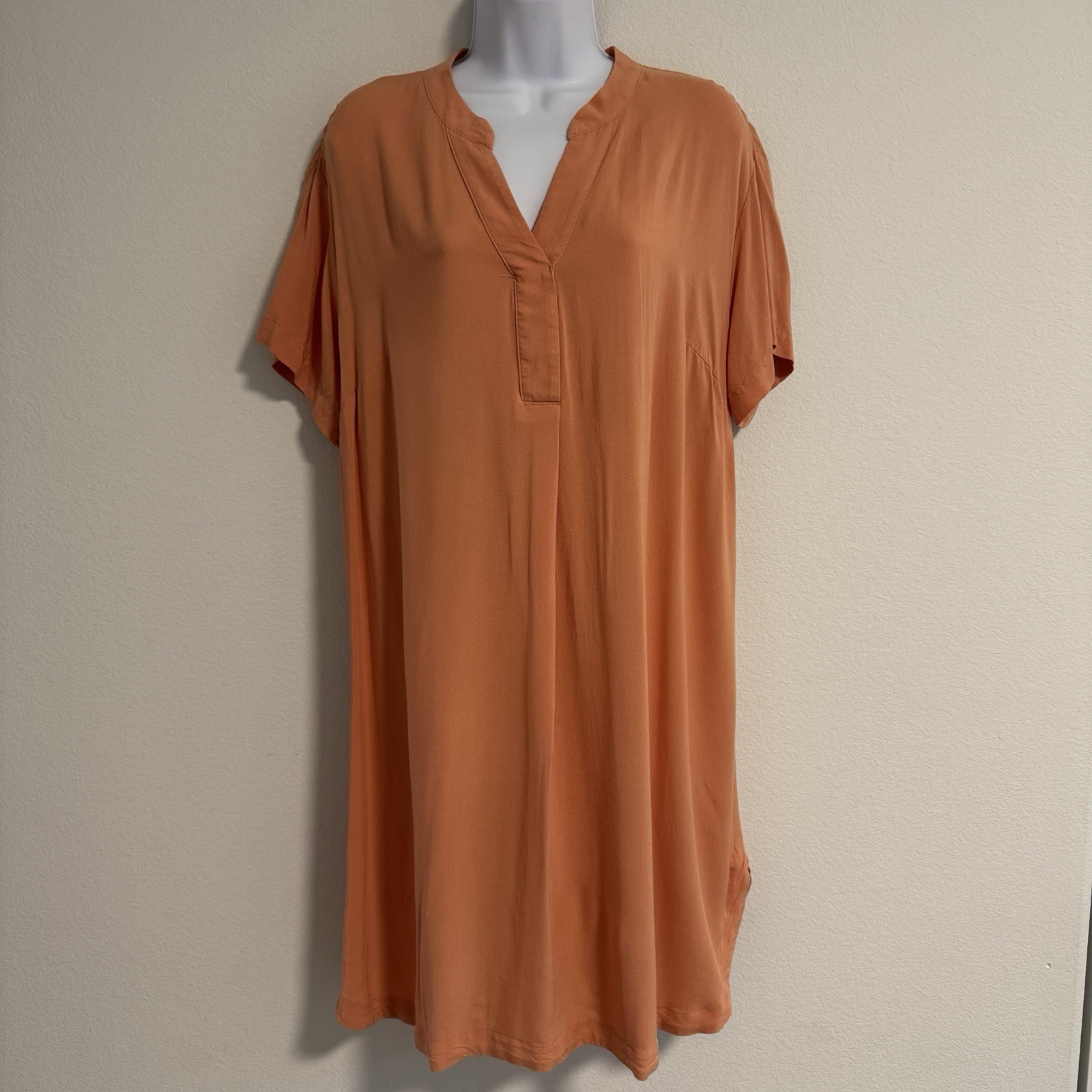H&M Women’s V-Neck Light Coral Tunic Style Short Sleeve Dress Sz M