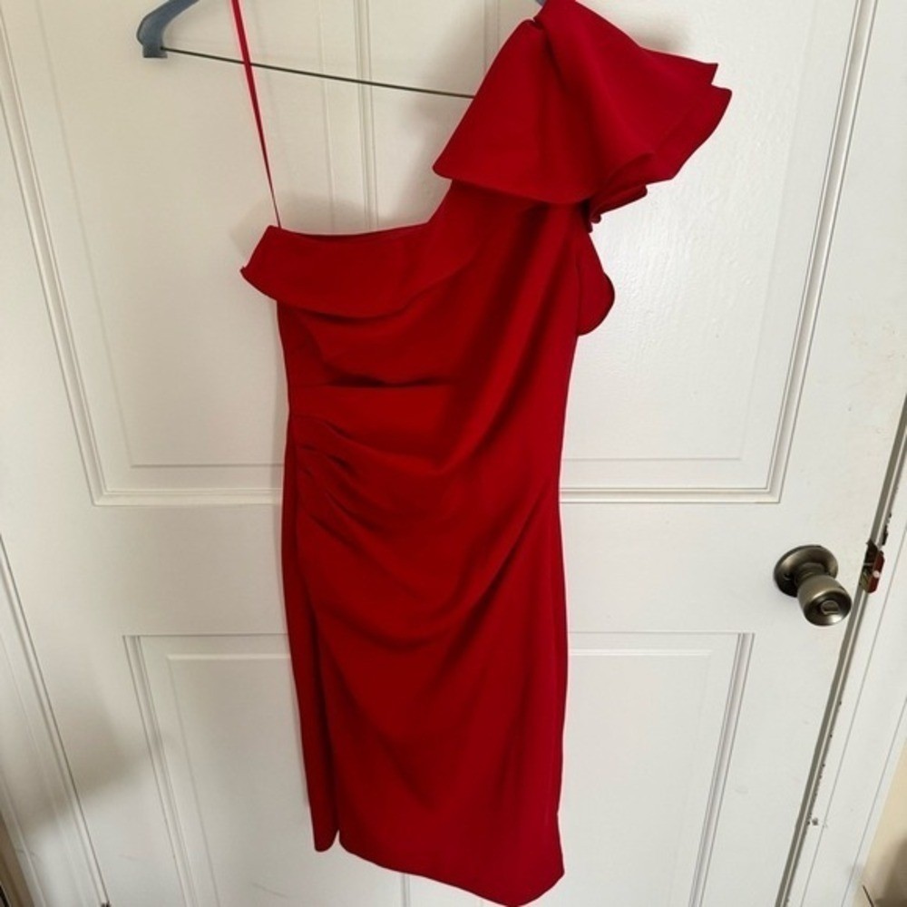 Carmen Marc Valvo Infusion Red One Shoulder Ruffle Sheath Cocktail Dress 2