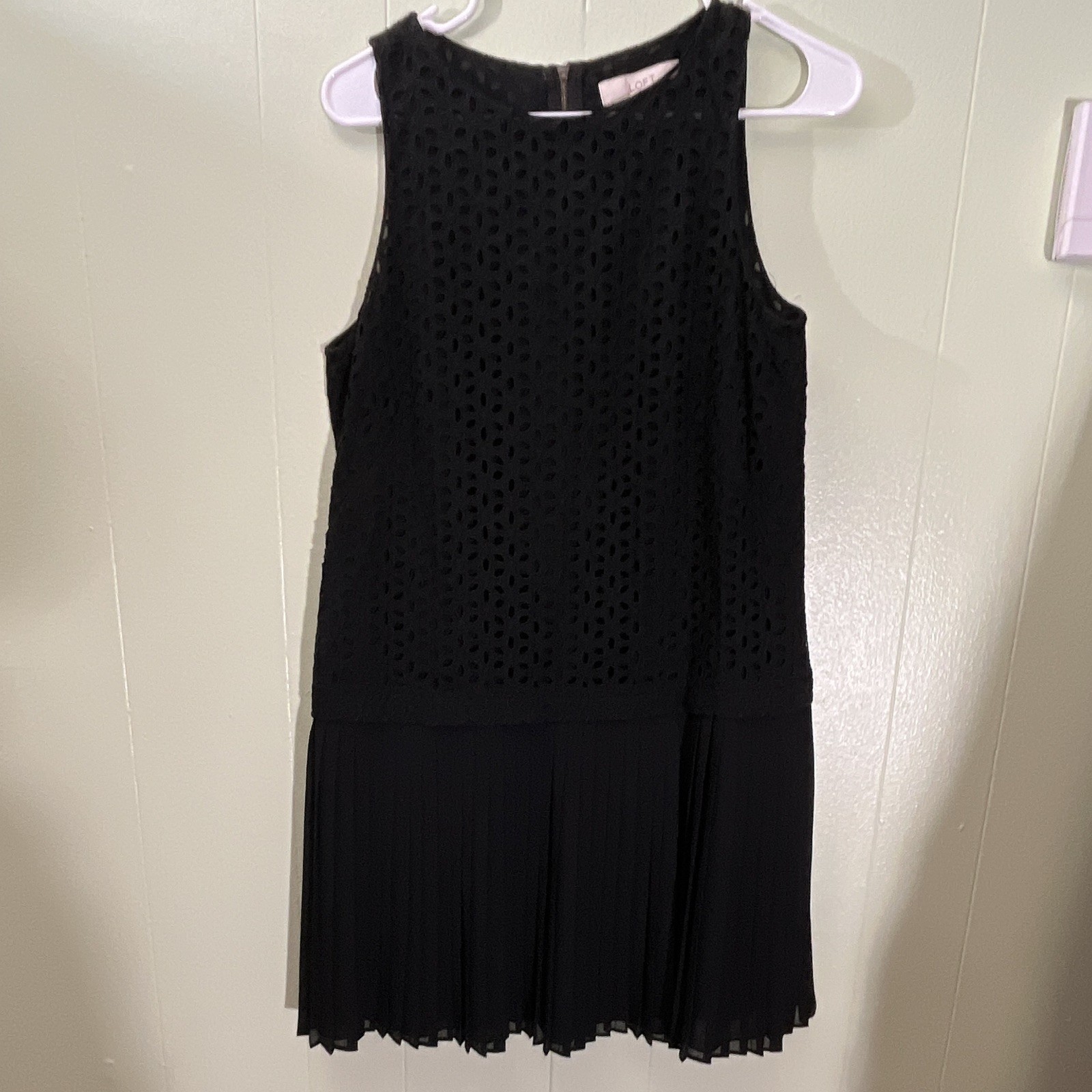 LOFT 4 Black Shift Dress Sleeveless Lace Overlay Pleated Hem Zip Bow Short