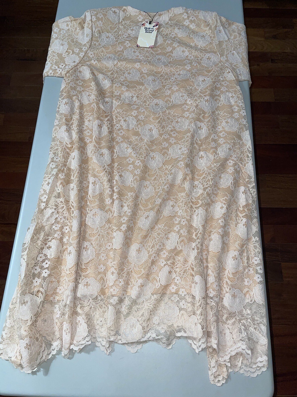 Muslimah Clothing Women’s Baju Kurung Batik Lace Alexa Kuntum Beige Large
