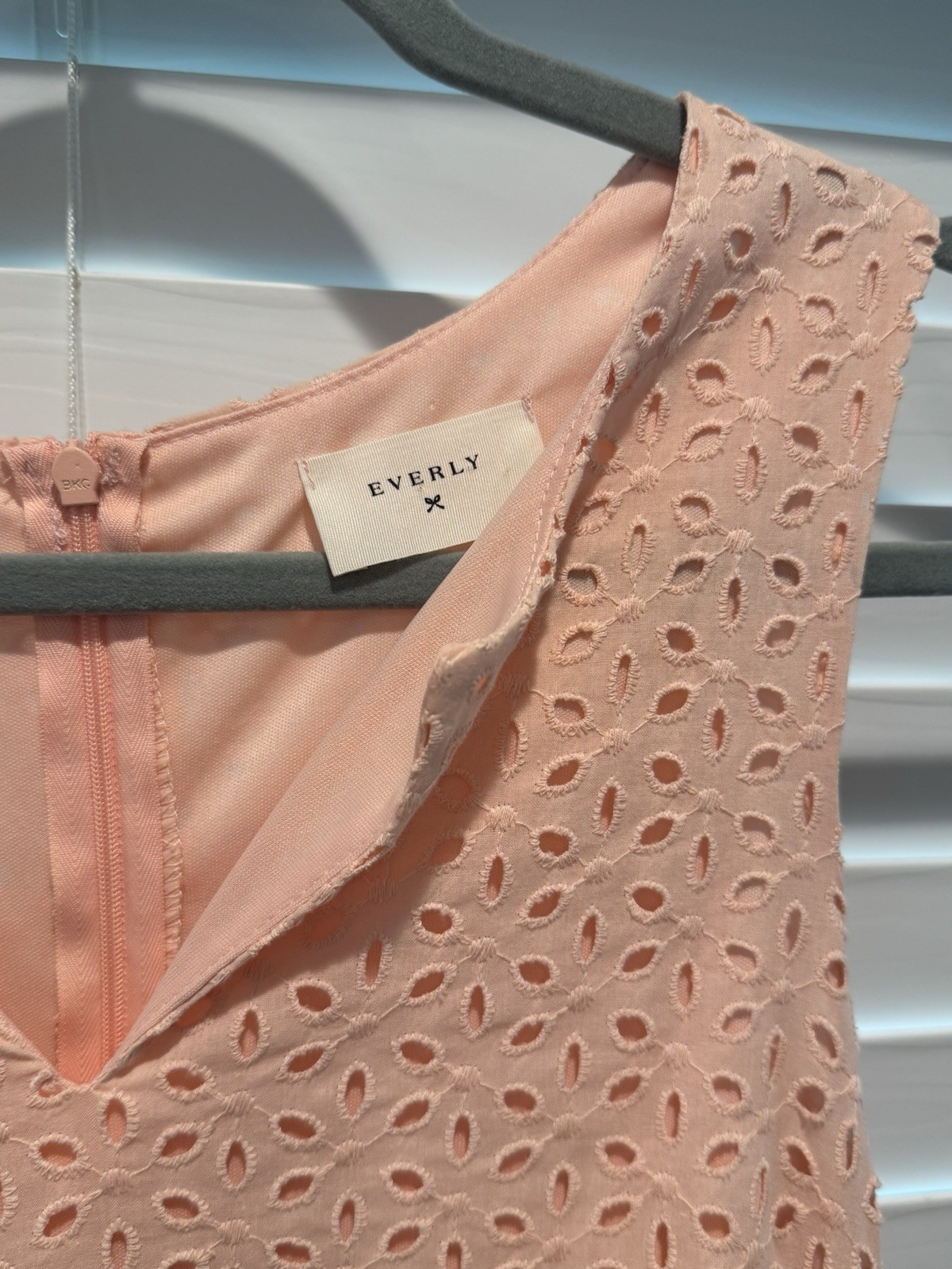Everly Feminine Floral Eyelet Detail Coral Light Pink Spring Sun Dress Size M