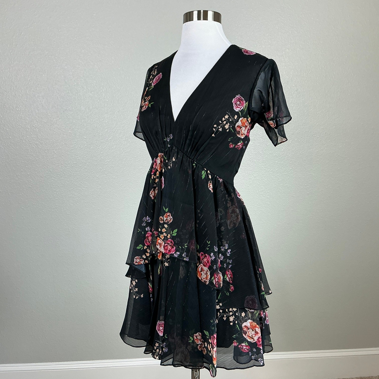 Mac Duggal 55673 Black Cocktail Dress Floral V-Neck Fit and Flare Mini Size 2