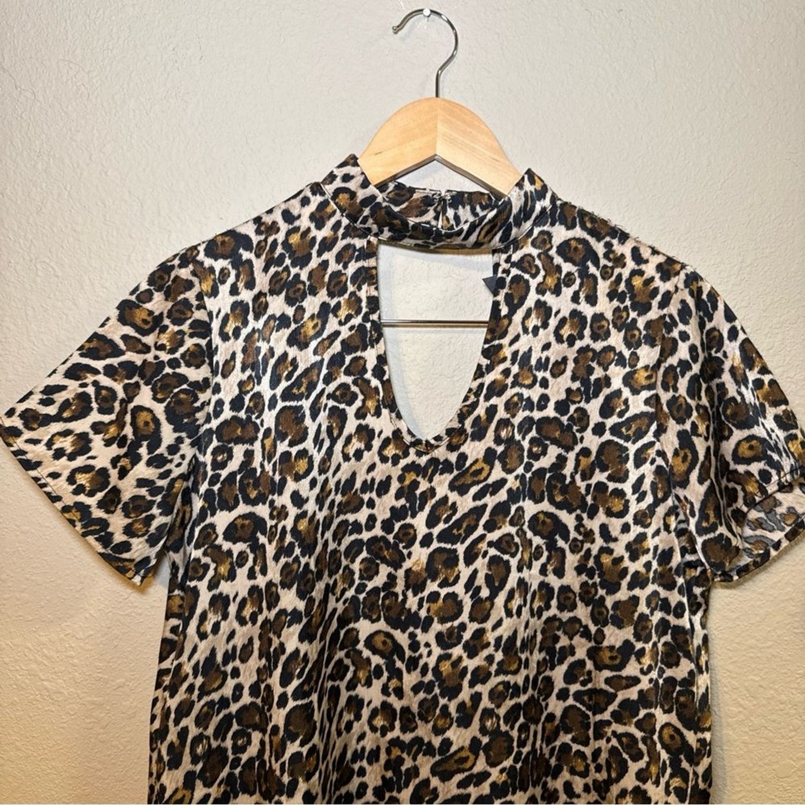 Trixxi Women’s Leopard Print Choker Neck Size Small Dress – NWT – Spring Dress