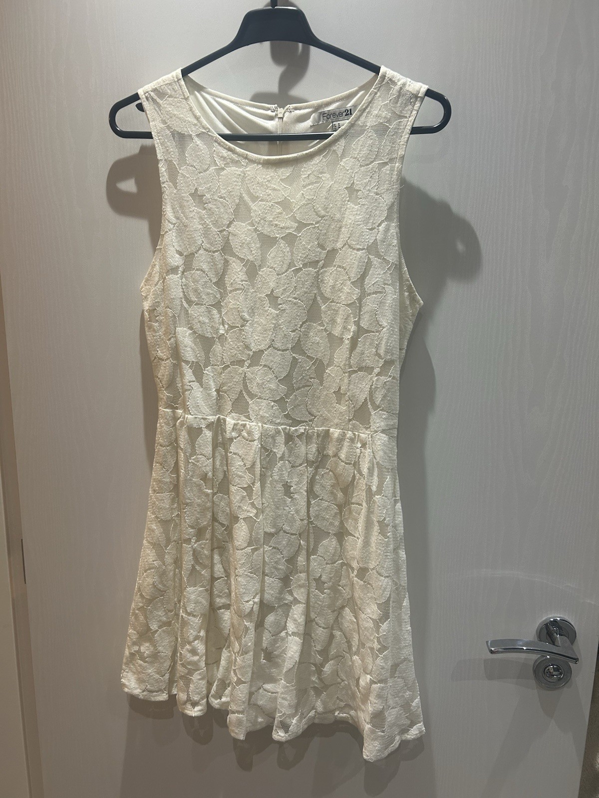 Forever 21 Cream Lace Dress Size Medium