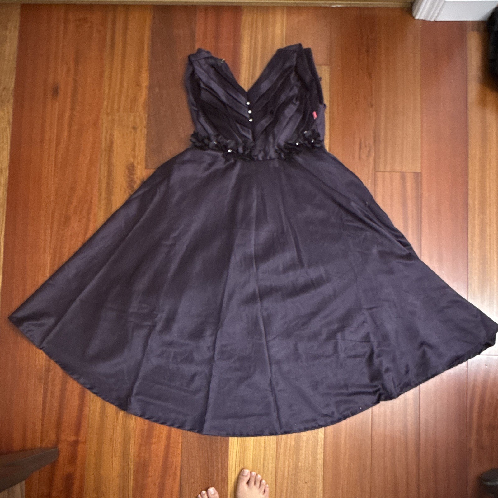 Women’s Black Solid V-Neck Sleeveless Knee-Length Dress w/ Beaded Accents
