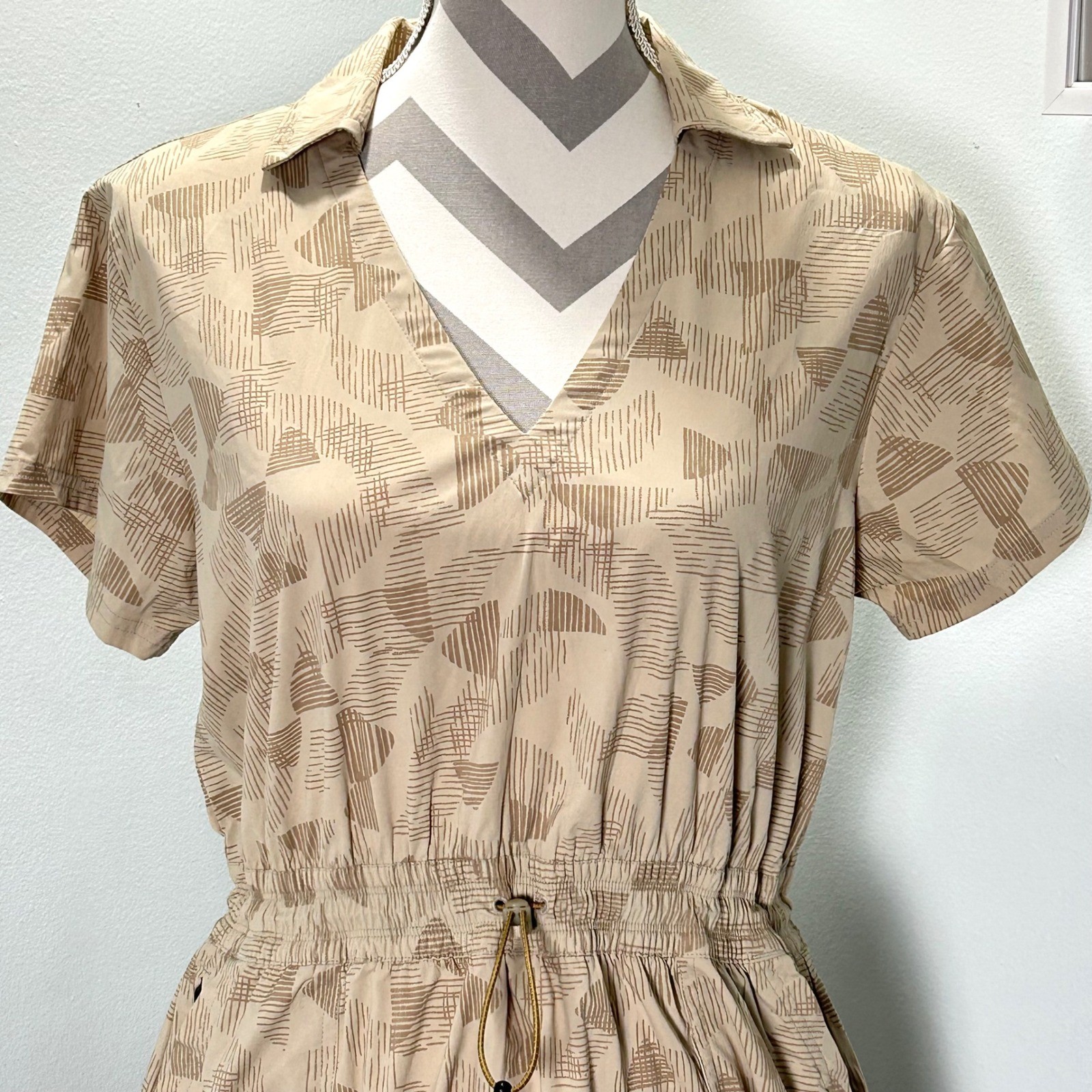 REI Co Op Womens Trailmade Dress Tan Beige V Neck Drawstring Gorpcore Hiking Med