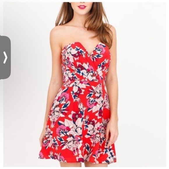 Yumi Kim Strapless Silk Floral Mini Dress Red Pockets Size S