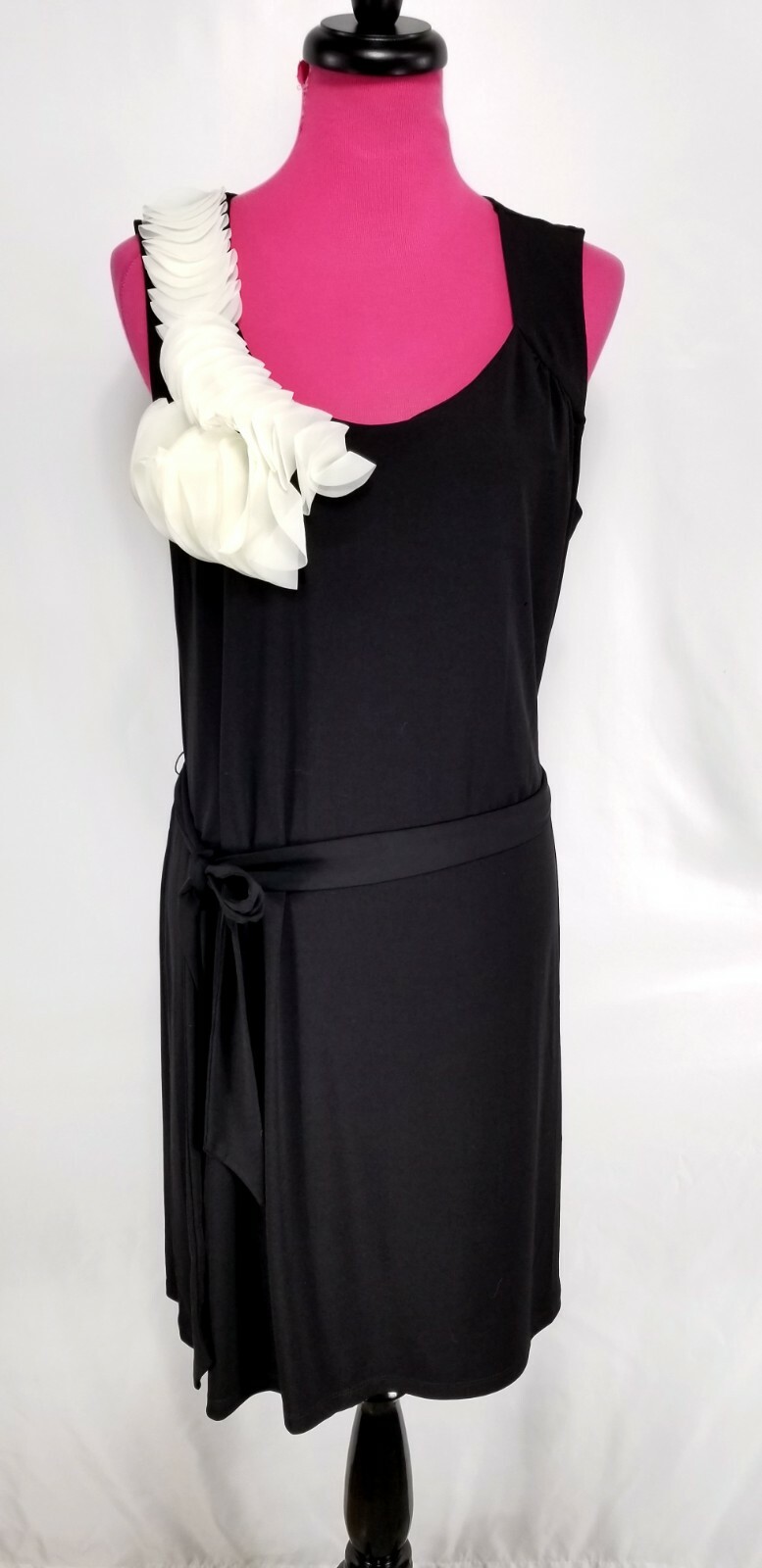 NWT Daisy Fuentes Sleeveless Dress Womens Size L Black Ruffle Applique Belt
