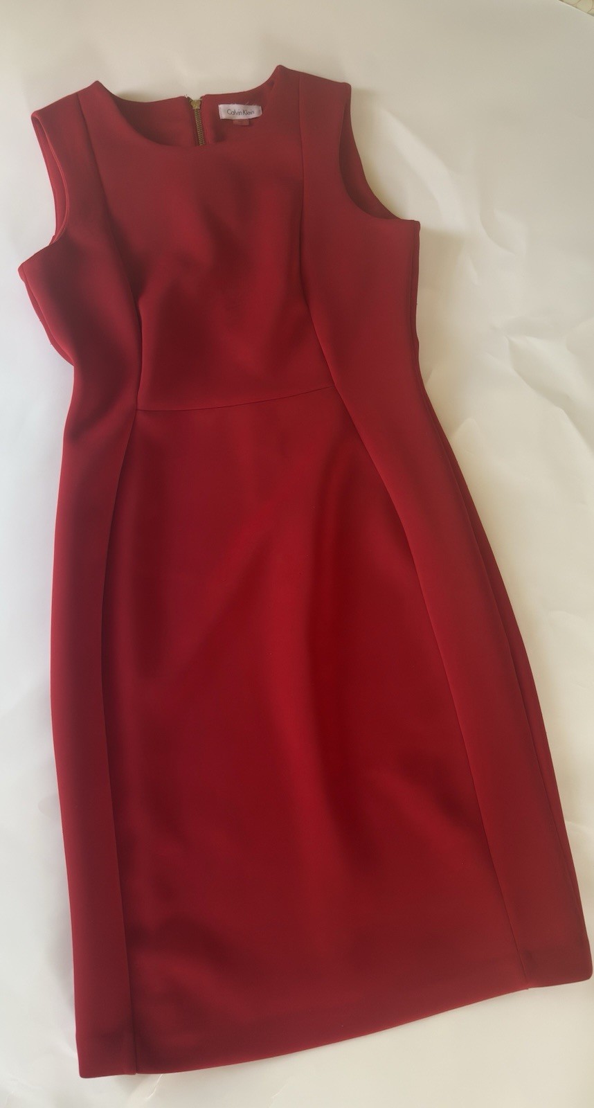 Calvin Klein Red Sheath Dress 4 Crew Neck Knee Length Zip Stretch Scuba