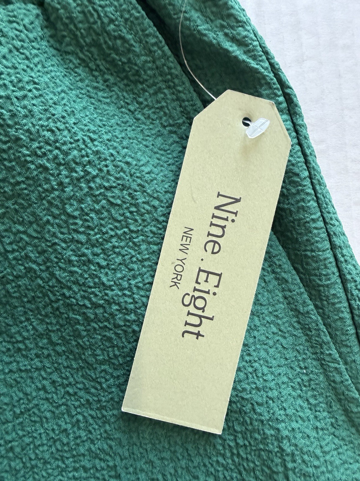 Nine.Eight New York Green Textured Elastic Waist Shorts Women’s Size M NWT