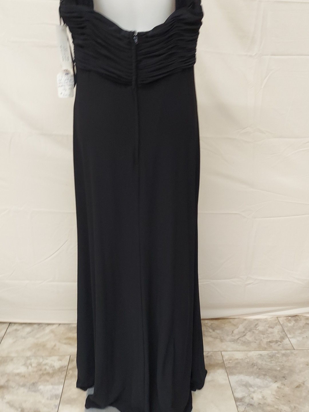 Cassandra Stone Size18 Black Gembust Vneck _shoulder Straps_zipback Stretch