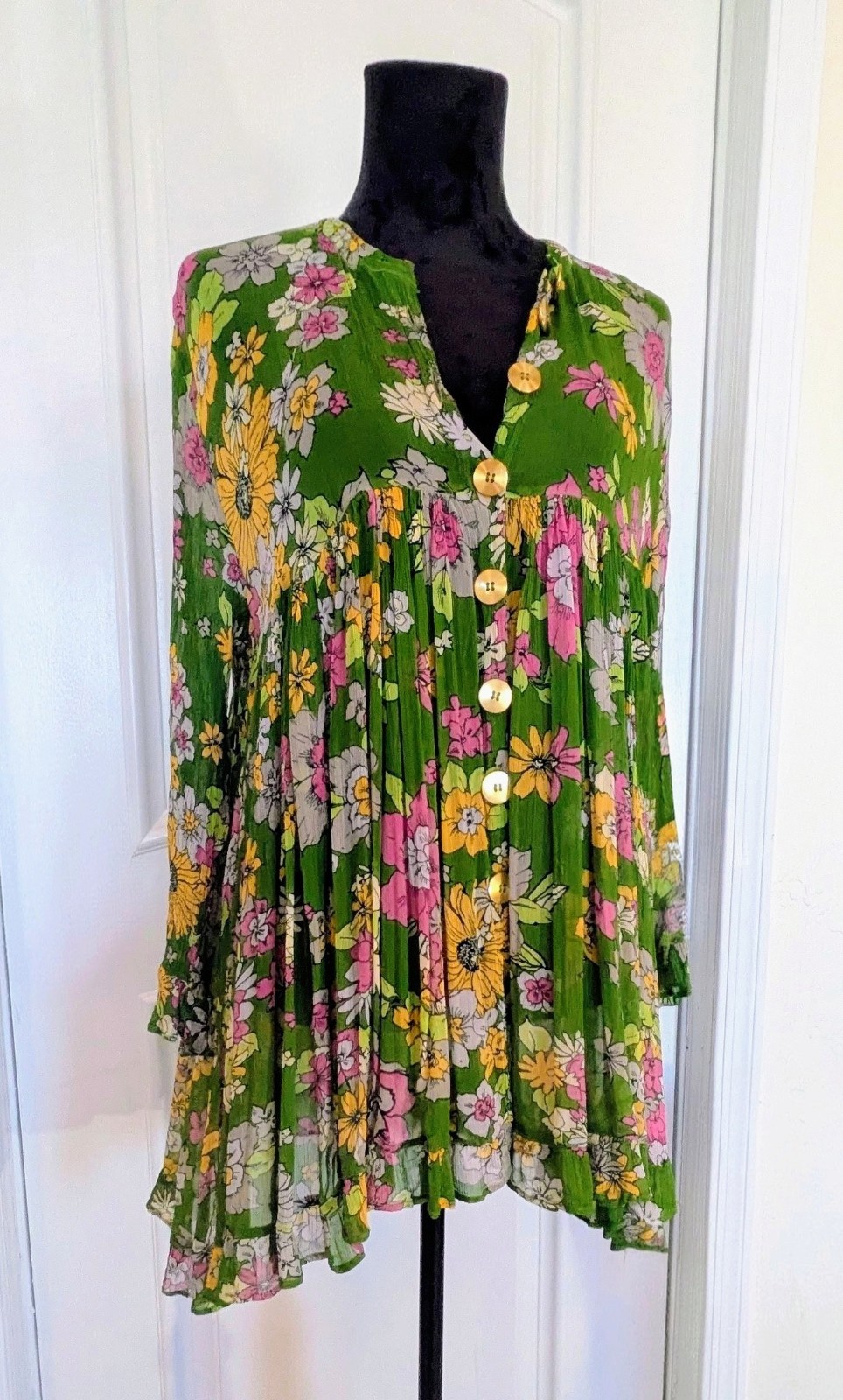 Free People Baby Doll Dress WITH LG. Gold Button Down Front Floral Size XS